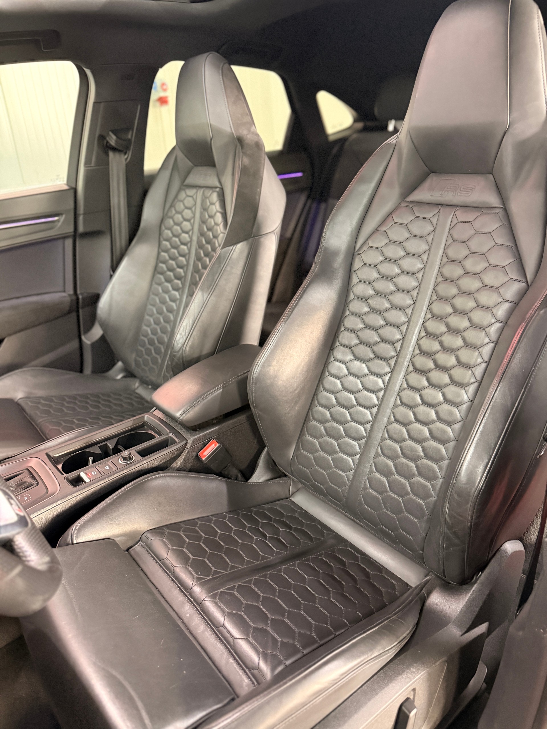 AUDI RS Q3 Sportback quattro S tronic-image-11