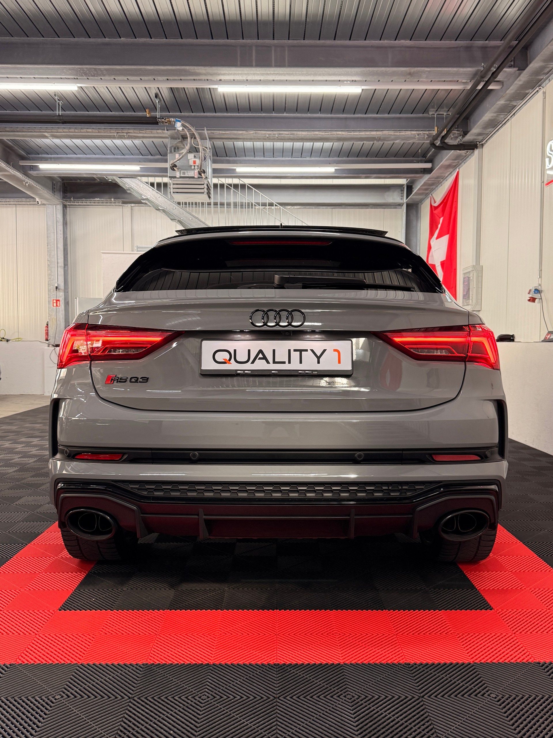 AUDI RS Q3 Sportback quattro S tronic-image-8