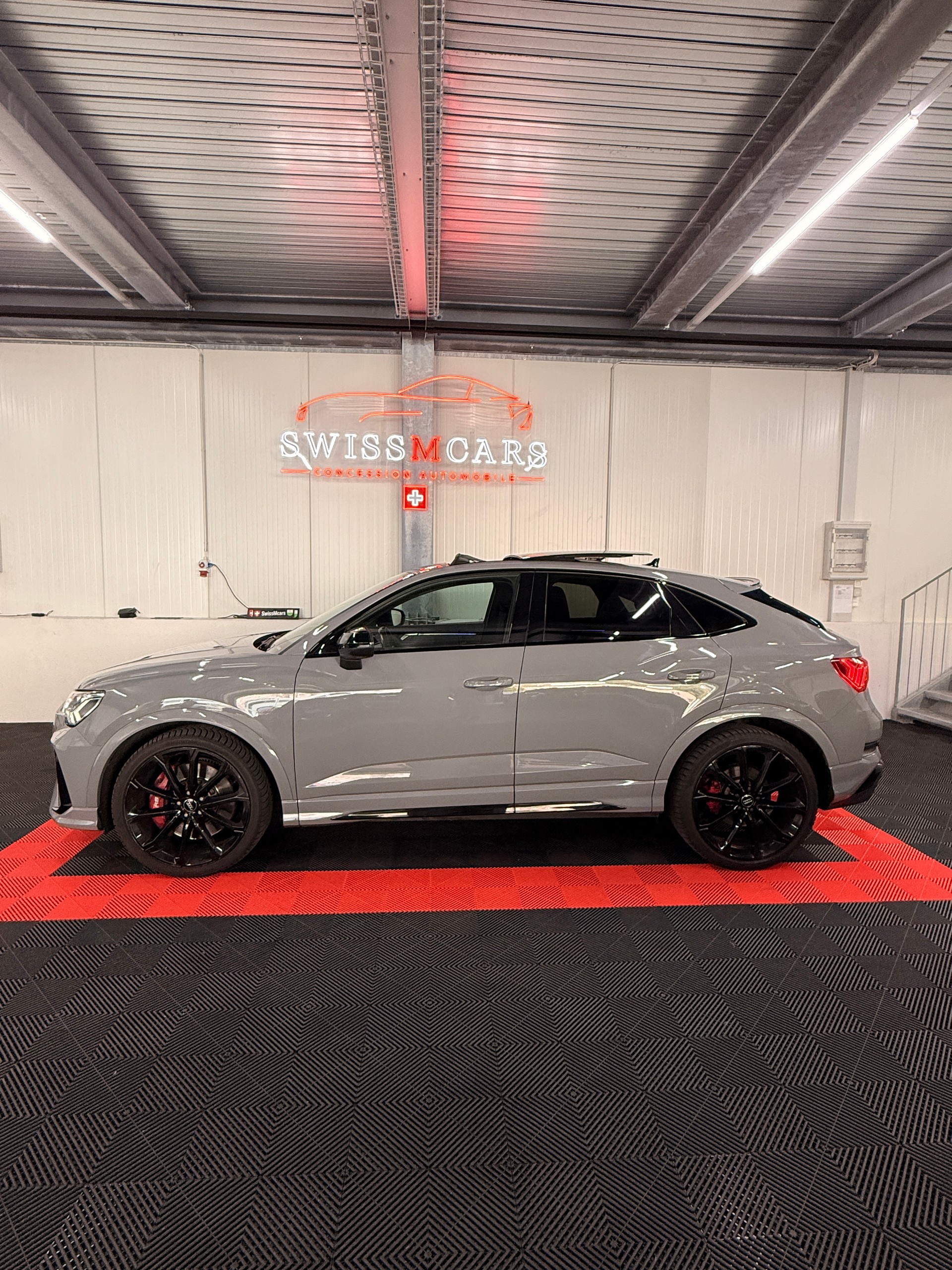 AUDI RS Q3 Sportback quattro S tronic-image-4