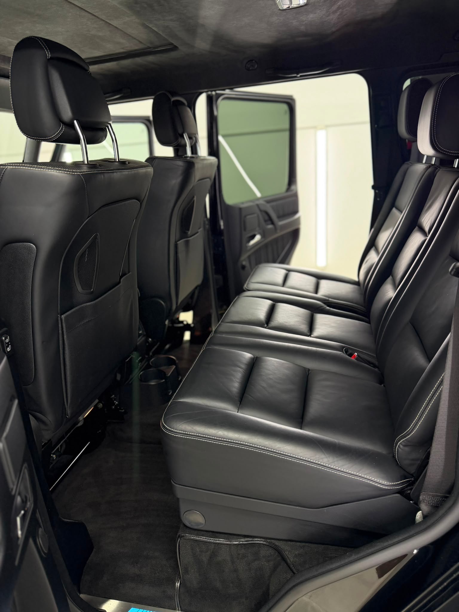 MERCEDES-BENZ G 55 AMG-image-12