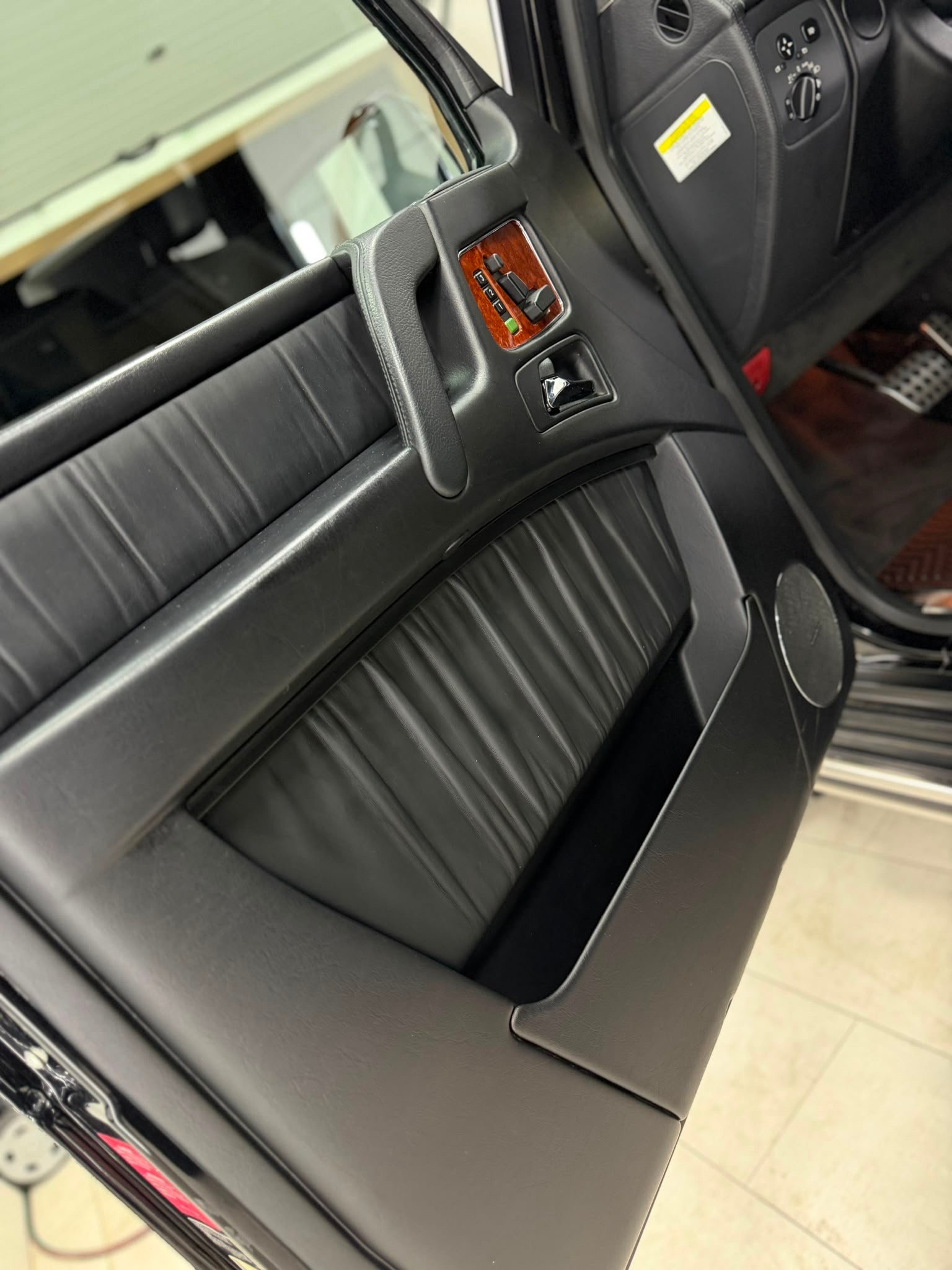 MERCEDES-BENZ G 55 AMG-image-10