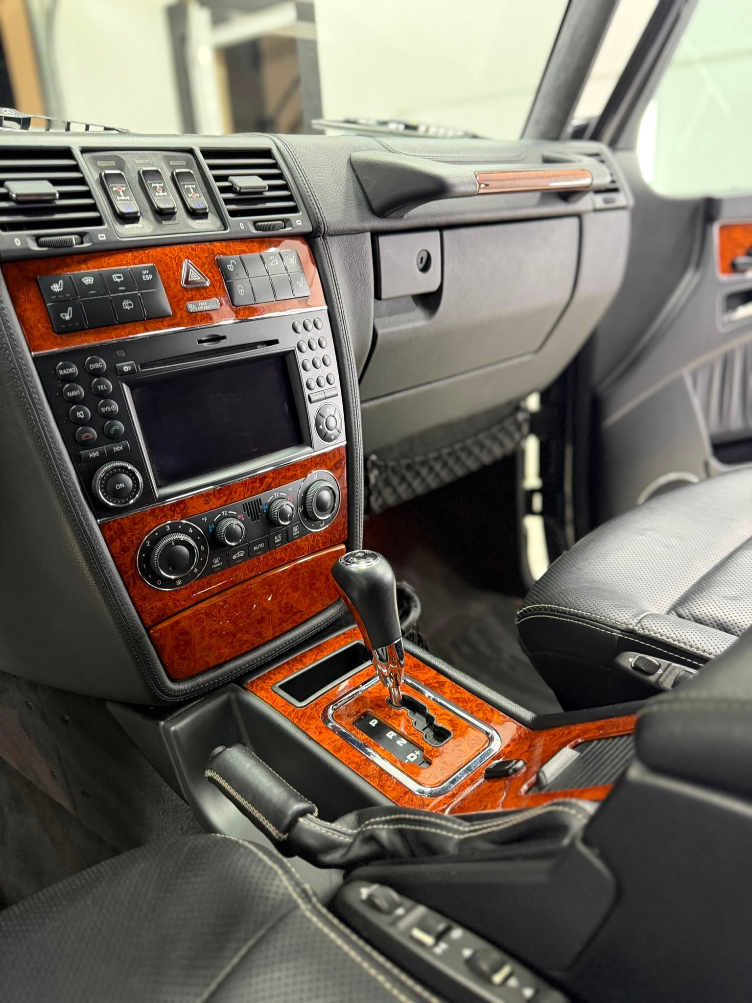 MERCEDES-BENZ G 55 AMG-image-9