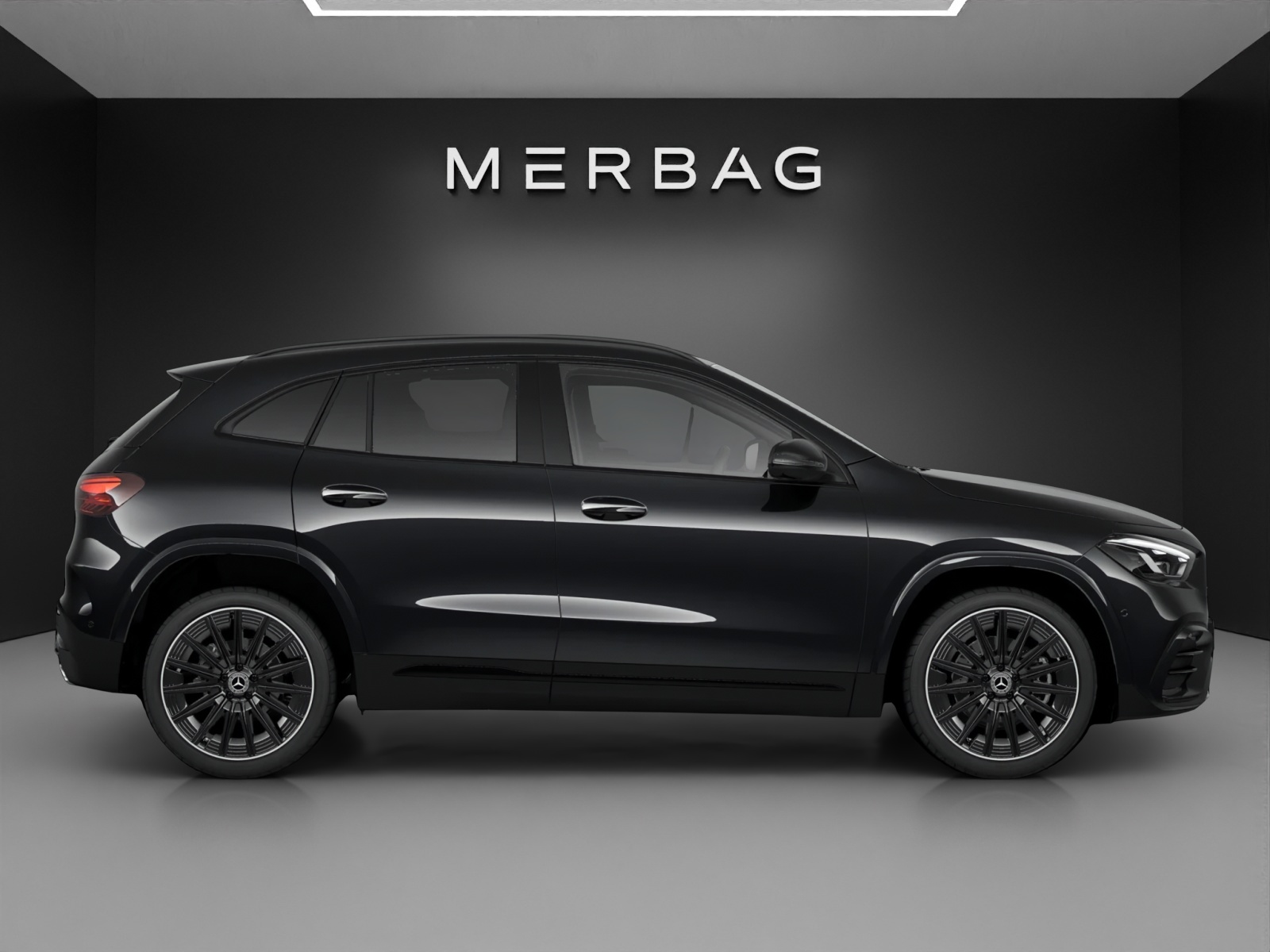 MERCEDES-BENZ GLA 200 7G-DCT-image-1