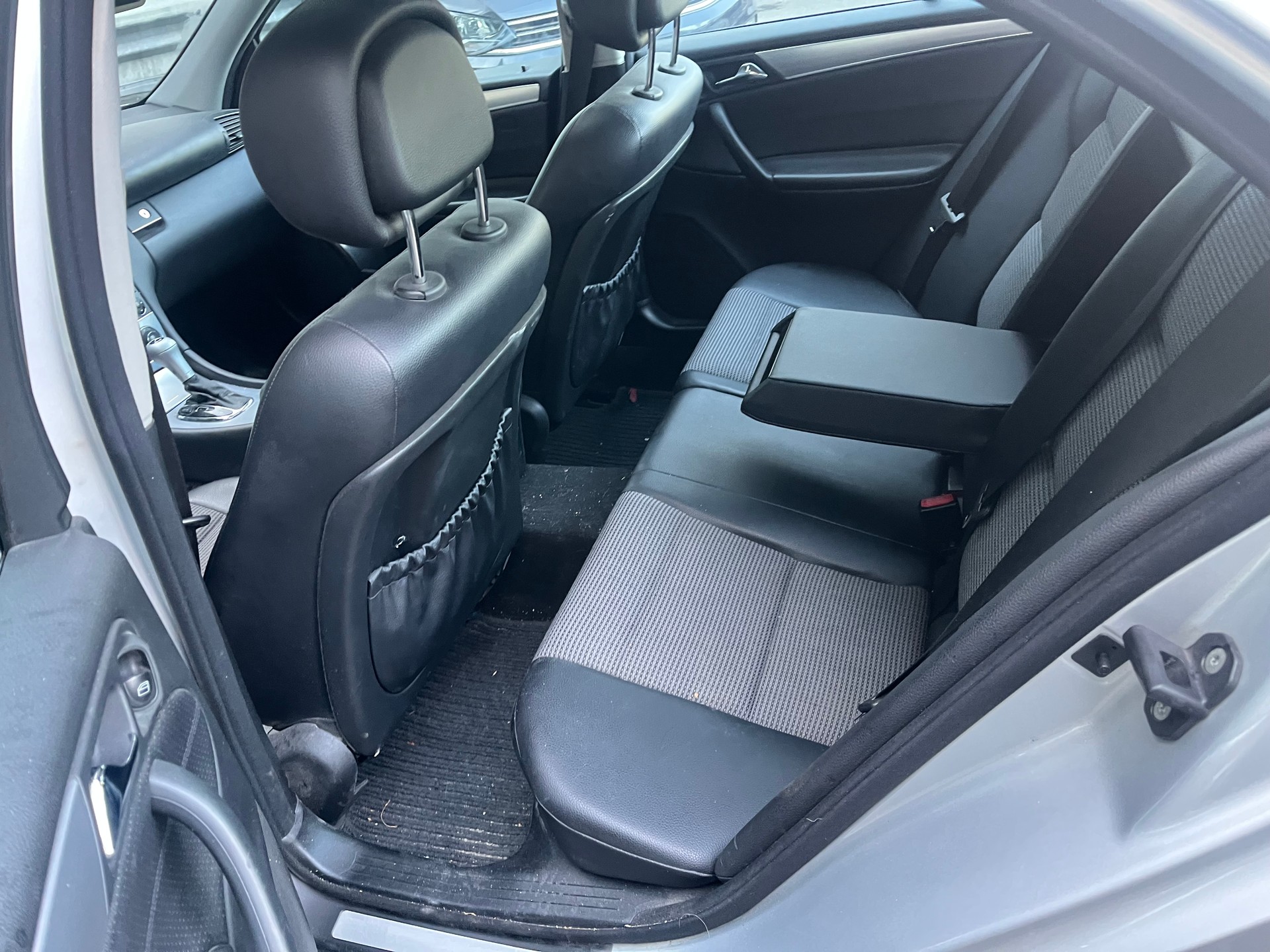 MERCEDES-BENZ C 350 Elégance Sport Edition 4Matic Automatic-image-11