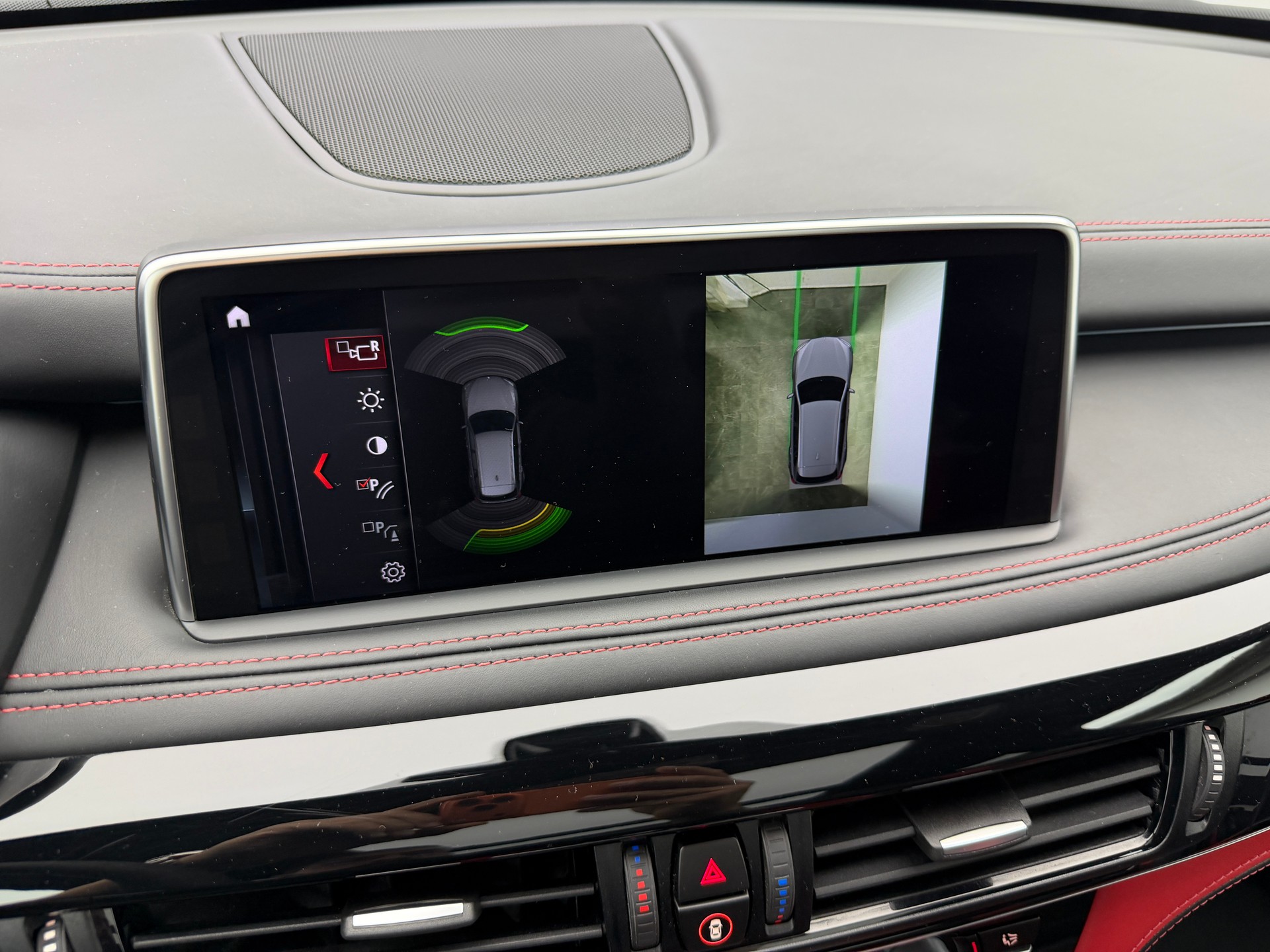 BMW X5M Edition Black Fire Steptronic / Akrapovic Abgasanlage / H&R Federn / 360° Kamera / Panoramadach / H&K Soundsystem-image-14