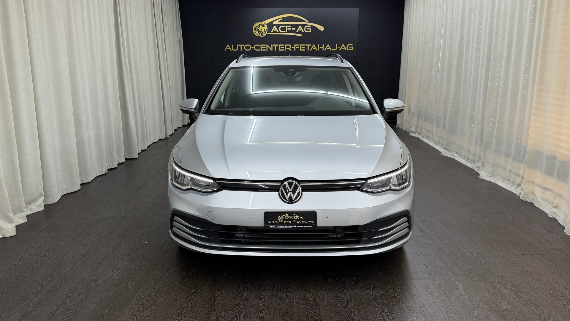 VW Golf Variant 1.5 eTSI mHEV Life-image-1