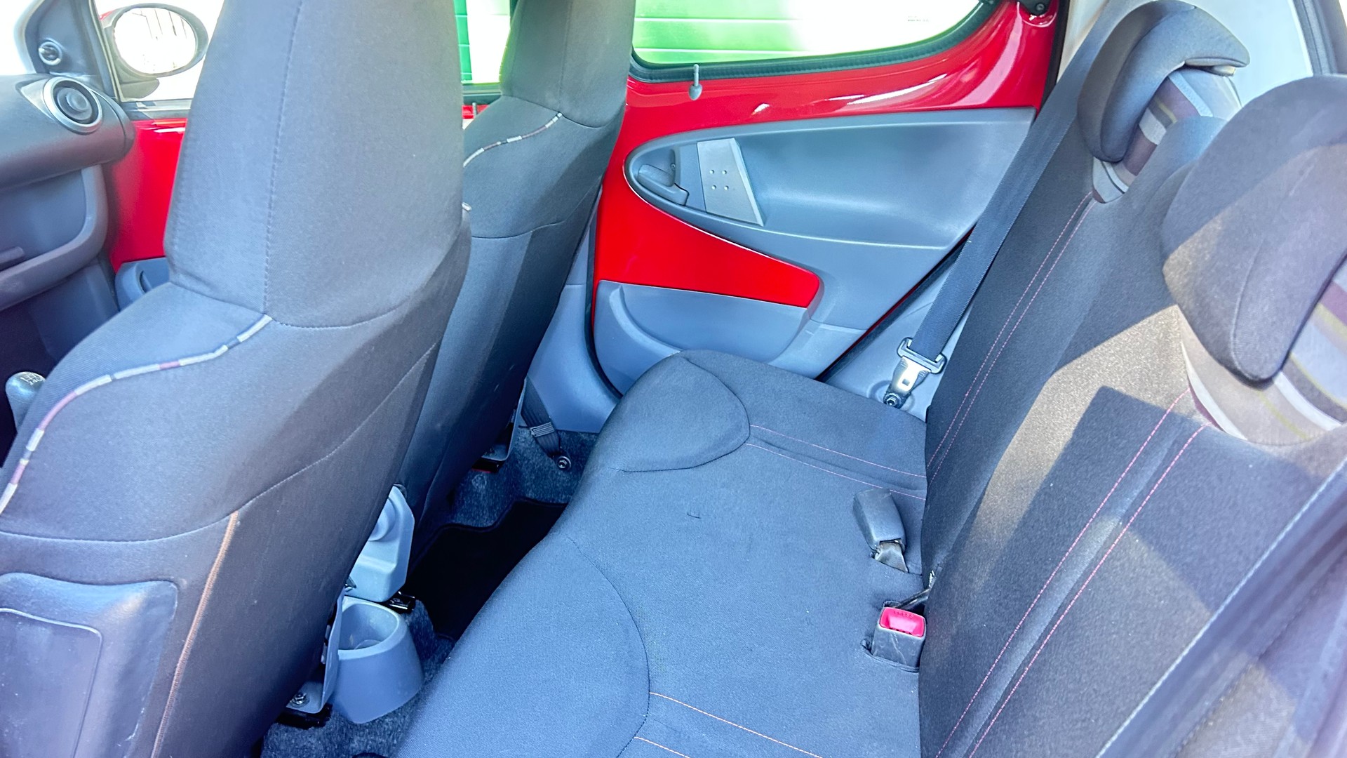 CITROEN C1 1.0i Swiss Style-image-4