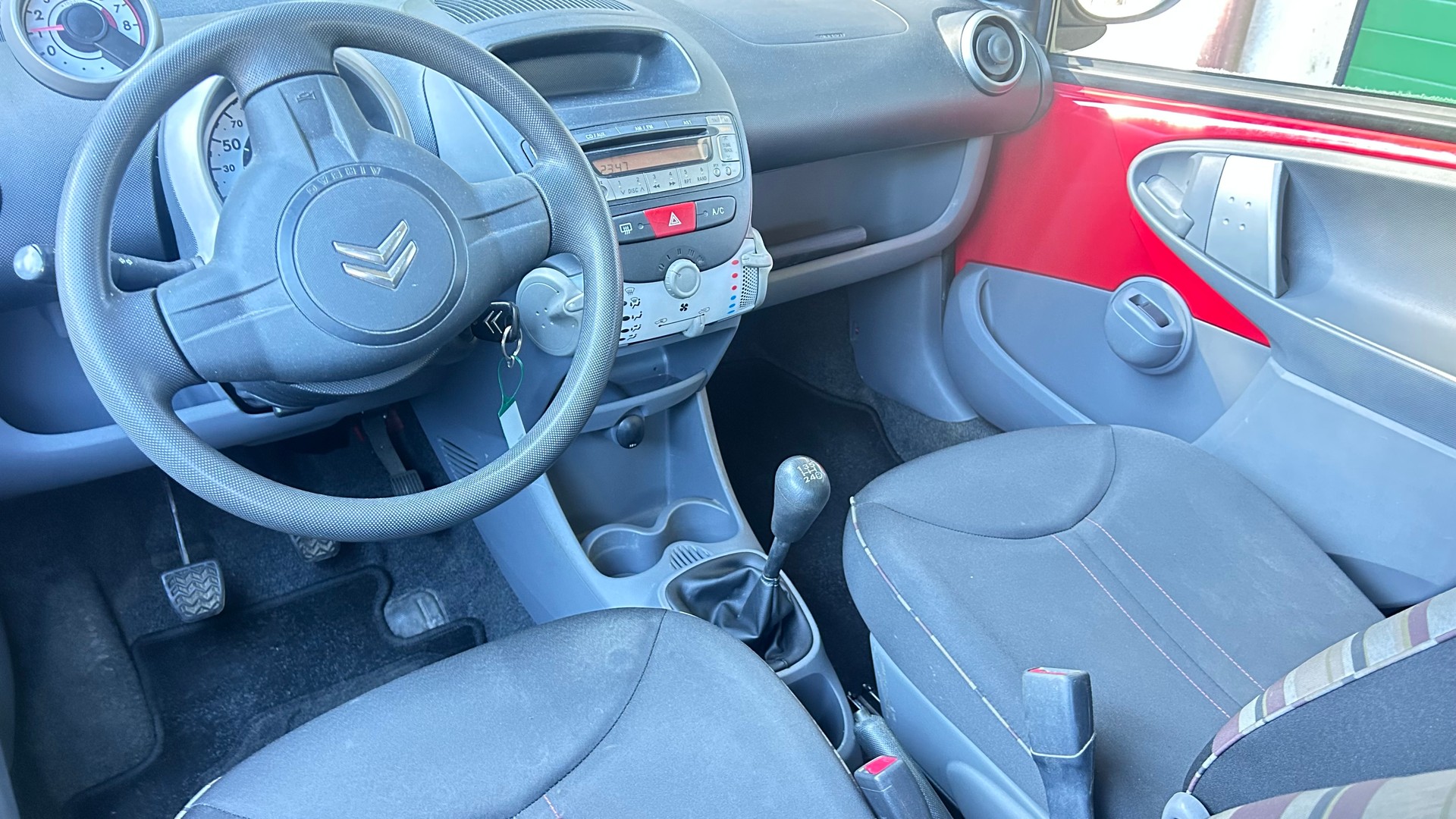 CITROEN C1 1.0i Swiss Style-image-5