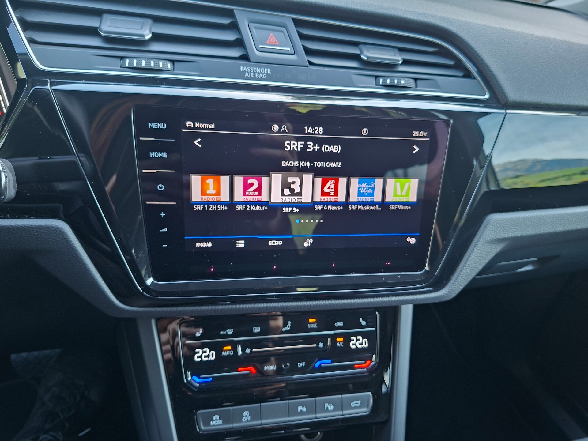 VW Touran 2.0 TDI BlueMotion Technology Highline DSG *CH-Fahrzeug mit Anhängerkupplung*-image-11