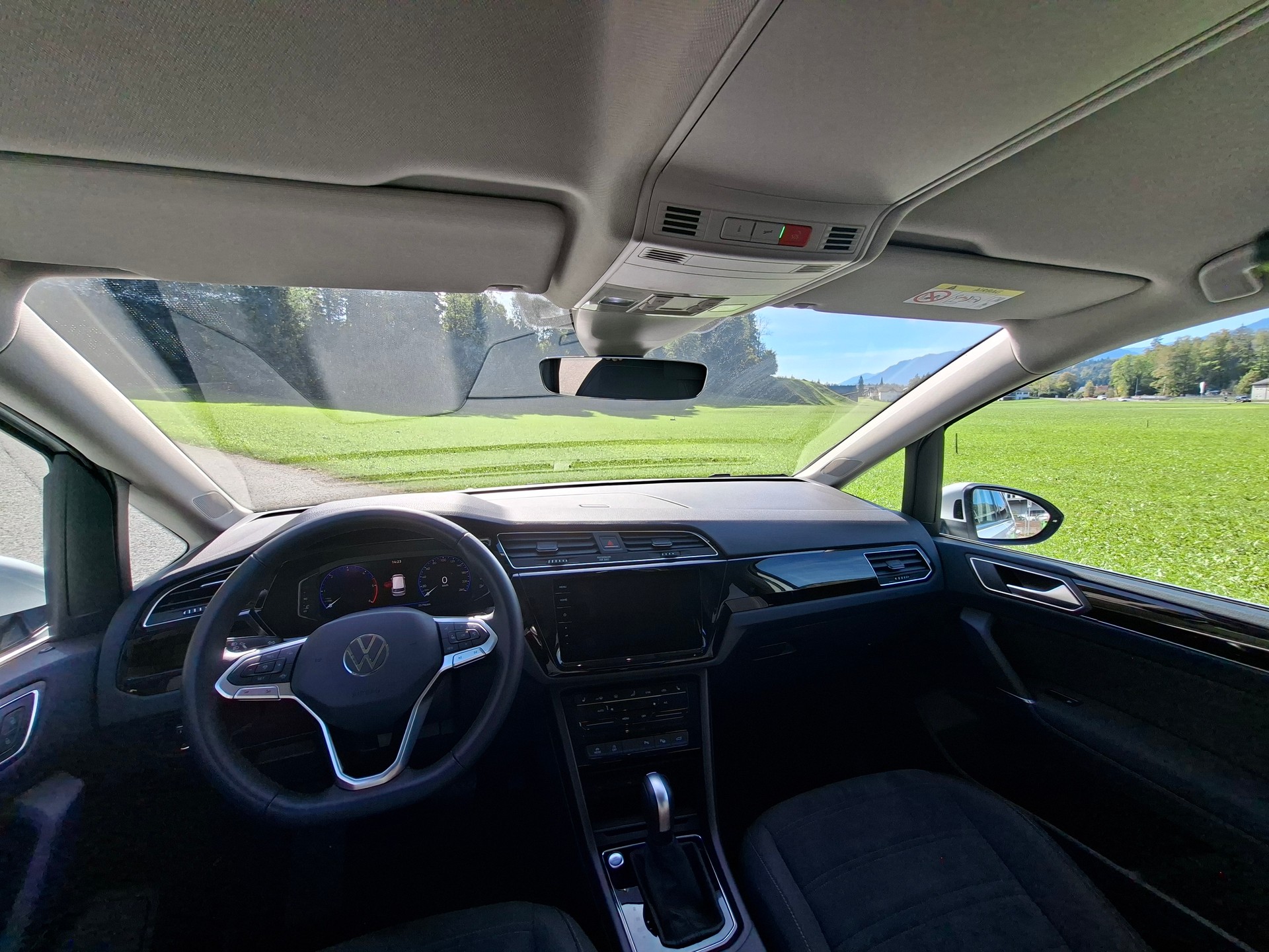 VW Touran 2.0 TDI BlueMotion Technology Highline DSG *CH-Fahrzeug mit Anhängerkupplung*-image-7