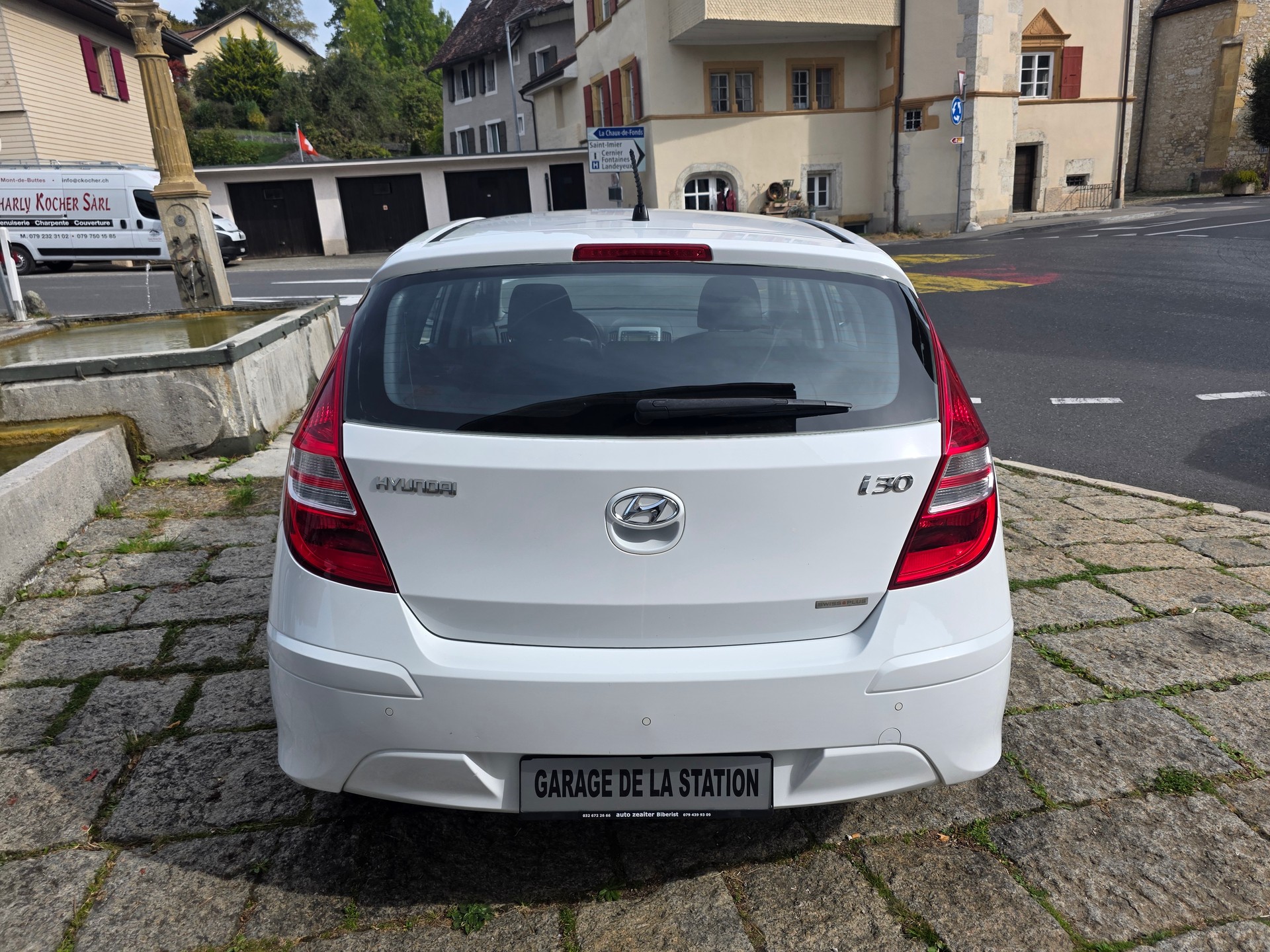 HYUNDAI i30 1.6 Swiss Plus Edition Automatic-image-4