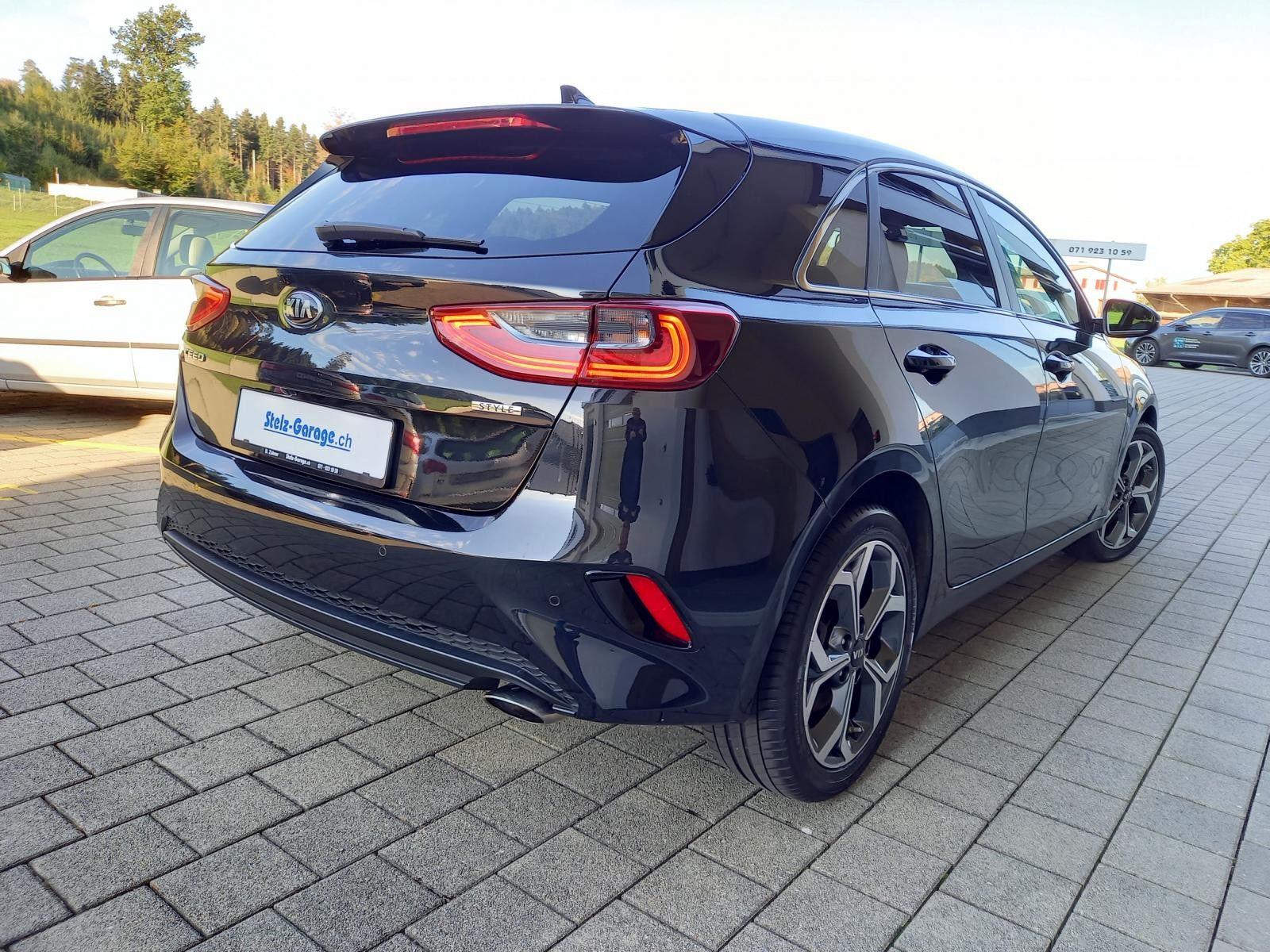KIA Ceed 1.4 T-GDi Style DCT-image-1