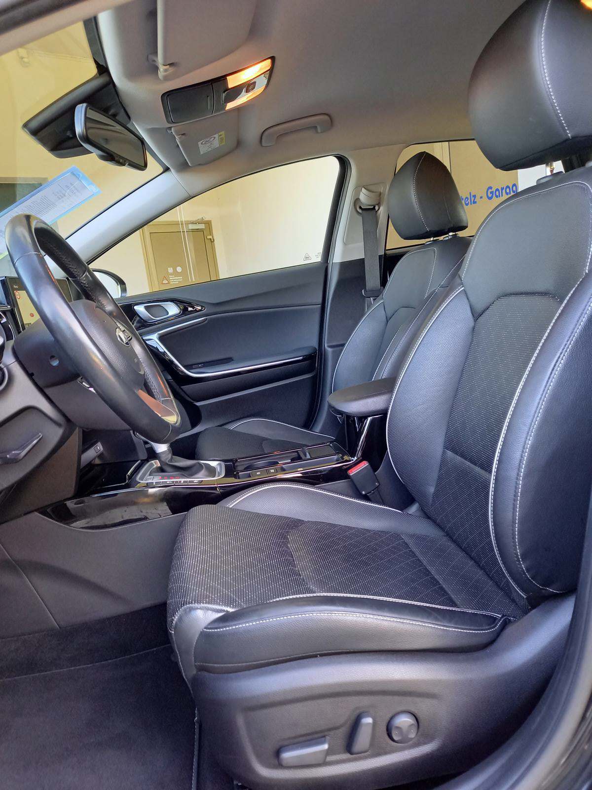 KIA Ceed 1.4 T-GDi Style DCT-image-9