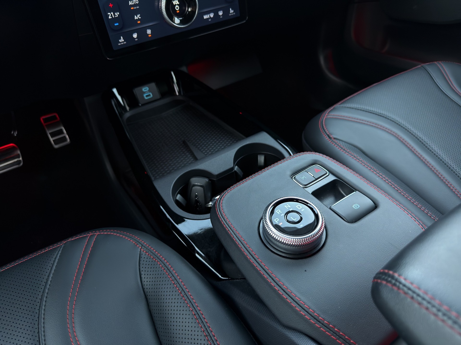 FORD Mustang MACH-E Premium RWD 88 kWh-image-16