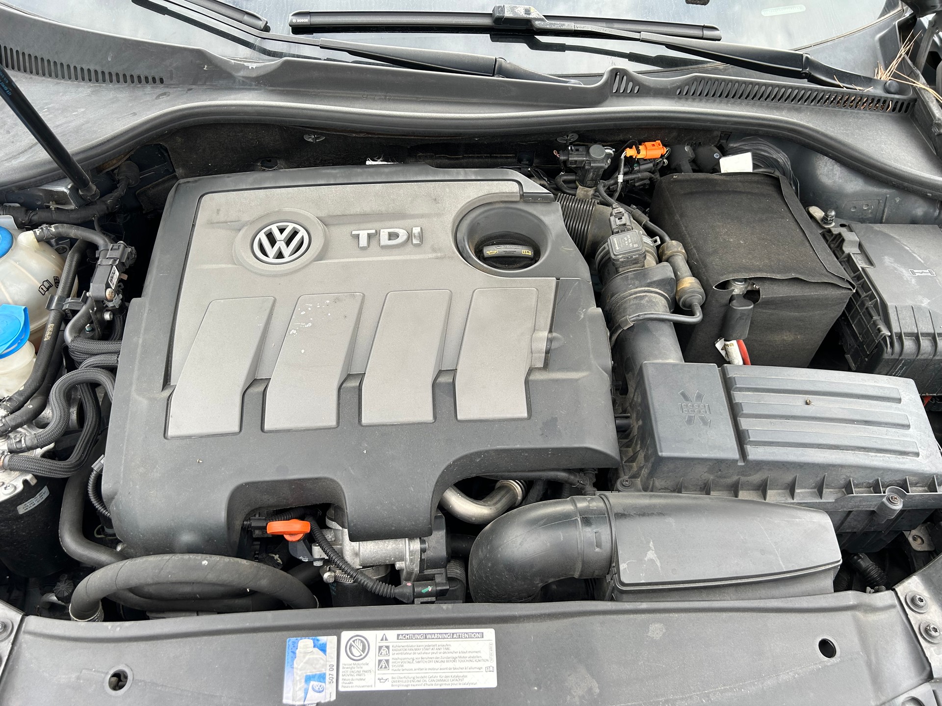 VW Golf Variant 1.6 TDI Team 4Motion-image-15