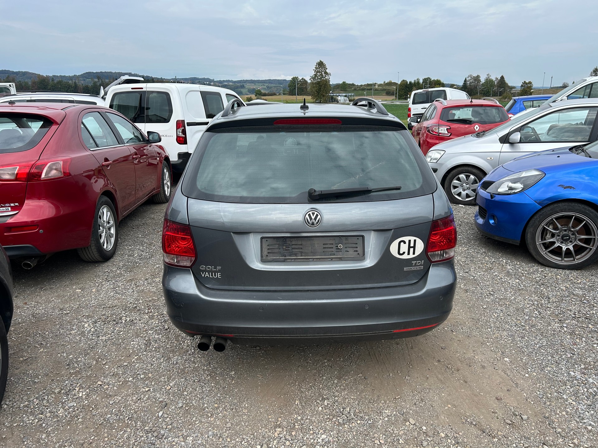 VW Golf Variant 1.6 TDI Team 4Motion-image-5