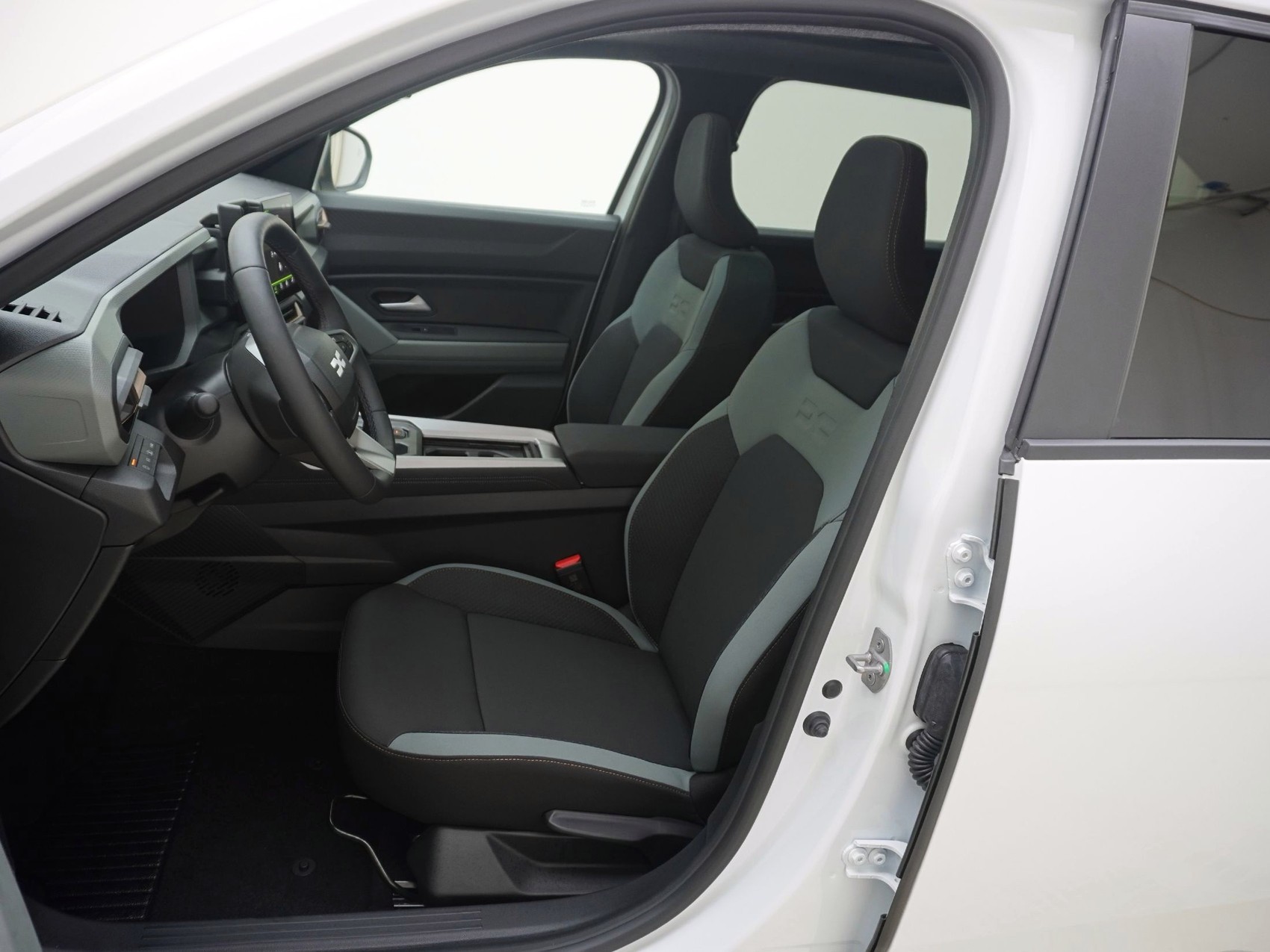 DACIA Bigster 1.2 Hybrid Extreme 4x4-image-12