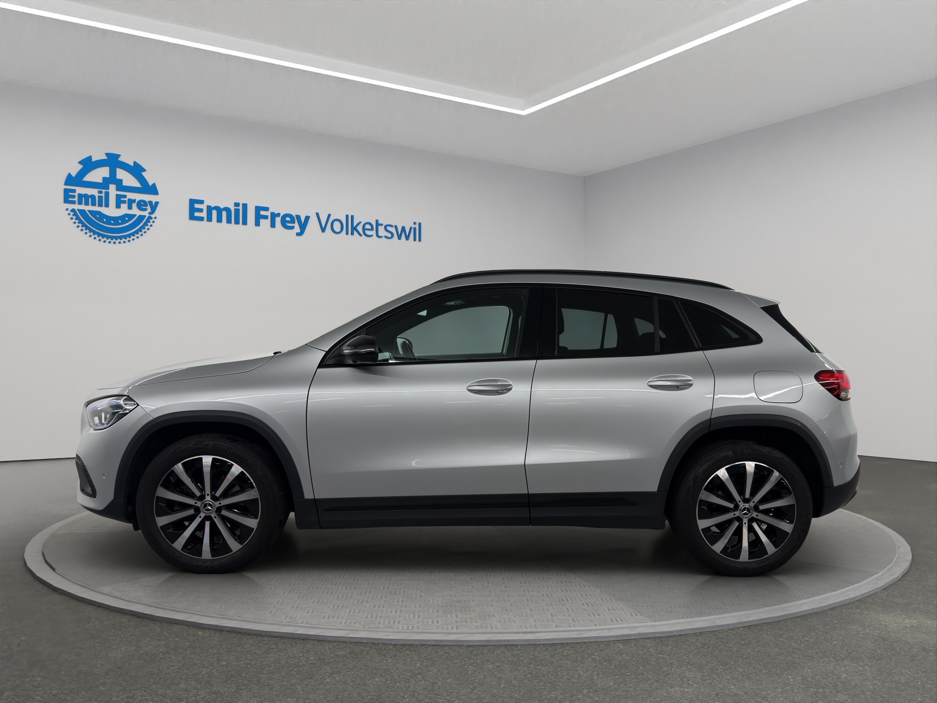 MERCEDES-BENZ GLA-Klasse GLA 200 Progressive 4matic-image-1