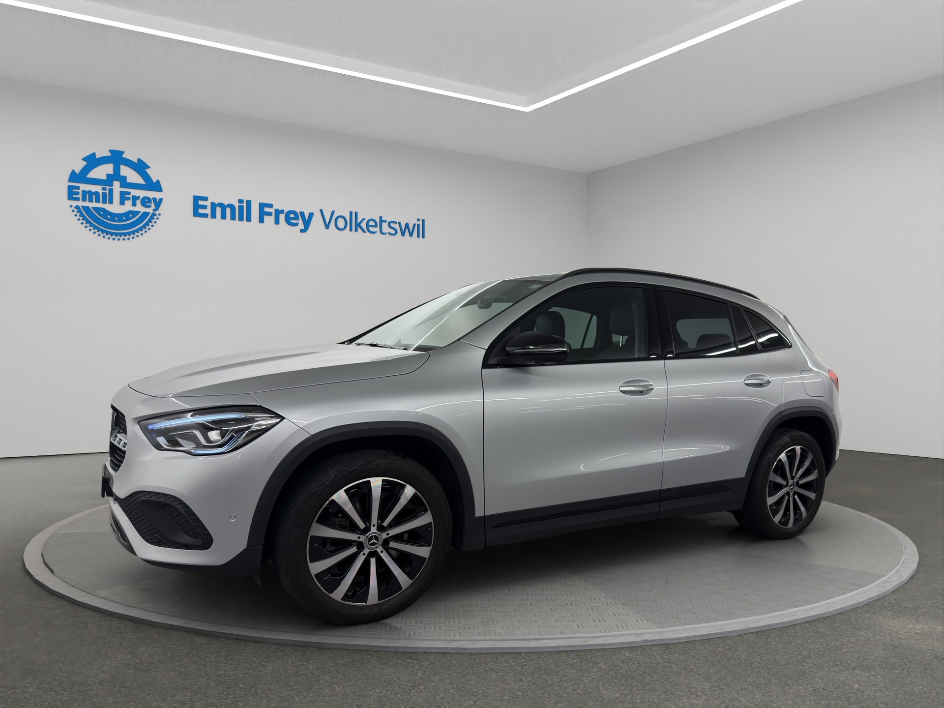 MERCEDES-BENZ GLA-Klasse GLA 200 Progressive 4matic-image-0