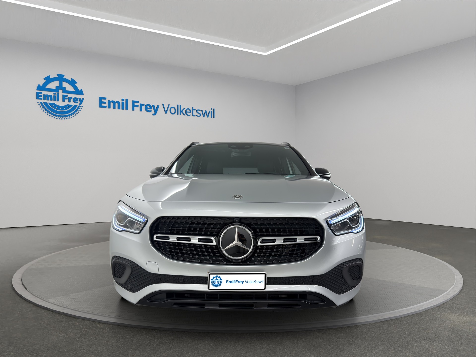 MERCEDES-BENZ GLA-Klasse GLA 200 Progressive 4matic-image-4