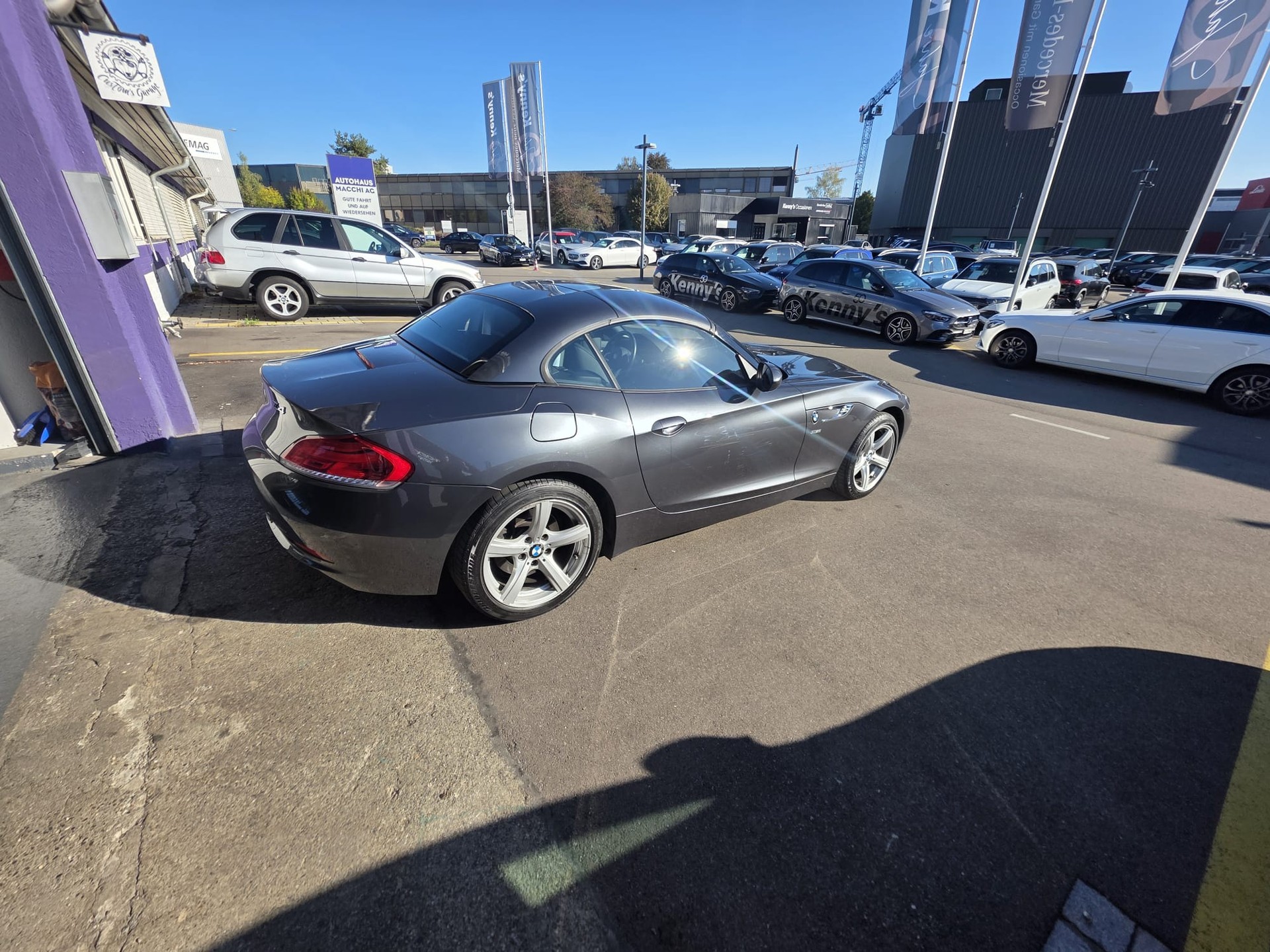 BMW Z4 sDrive20i-image-3
