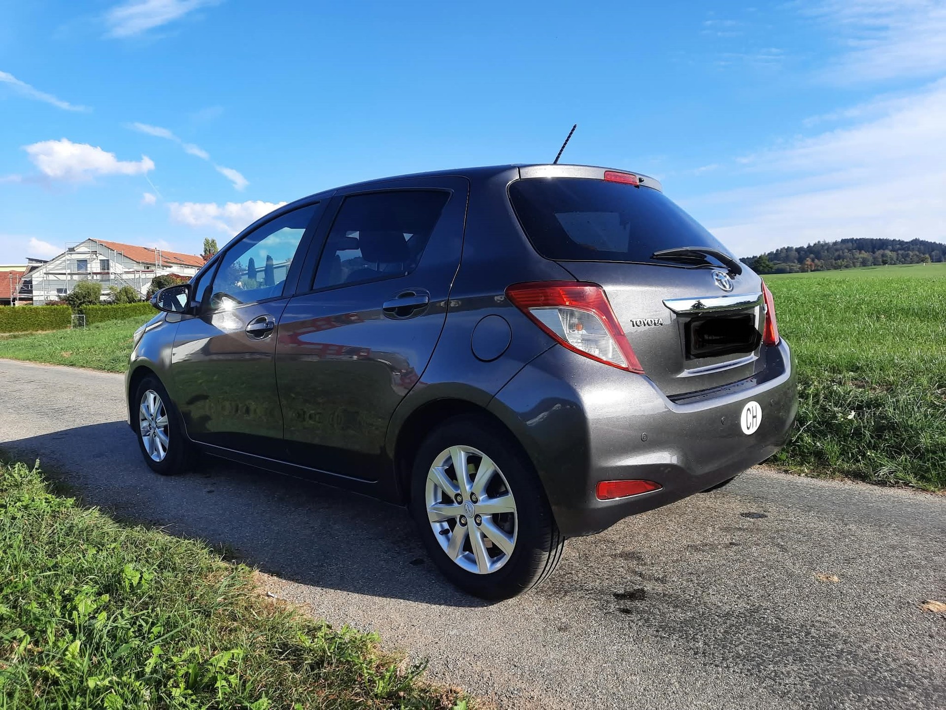 TOYOTA Yaris 1.33 Sol Premium-image-4