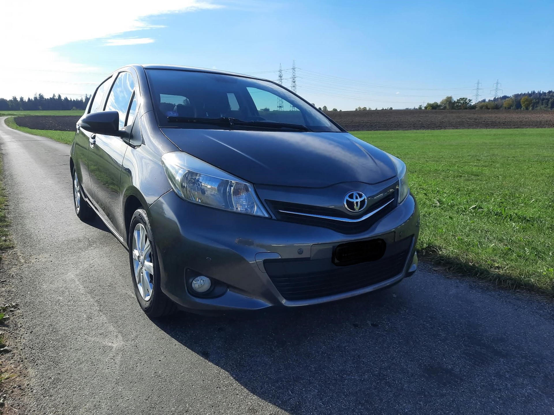 TOYOTA Yaris 1.33 Sol Premium-image-0
