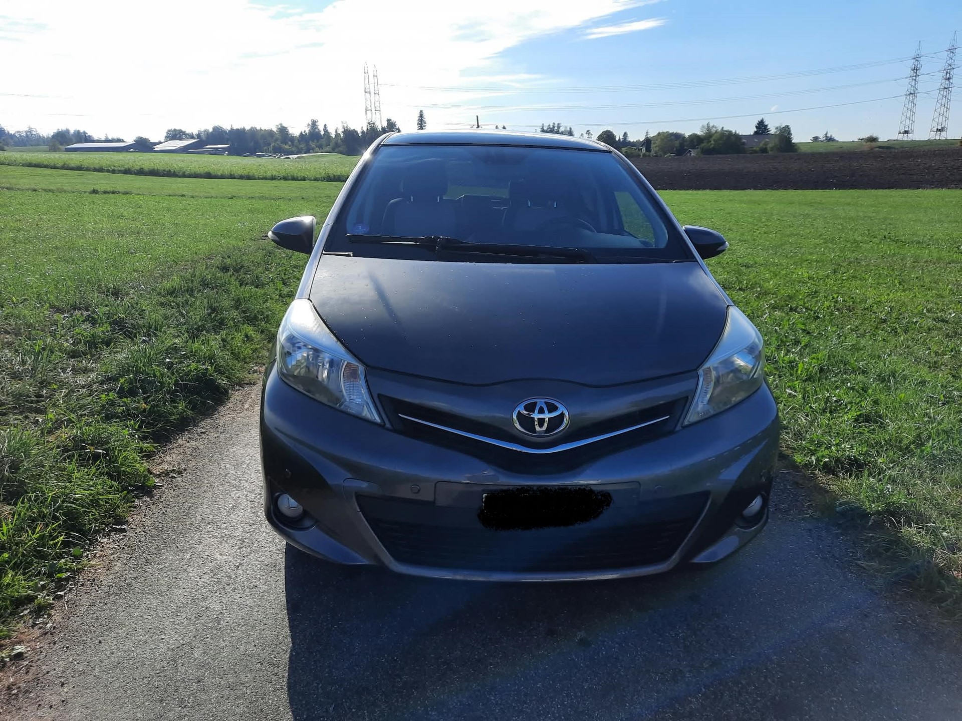 TOYOTA Yaris 1.33 Sol Premium-image-2