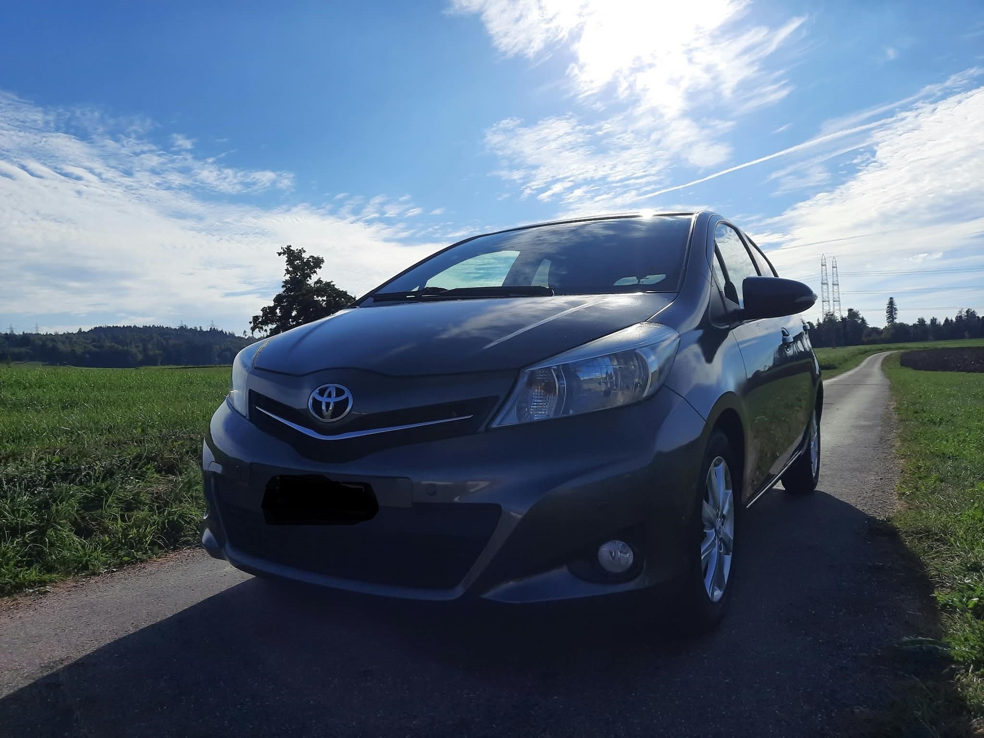 TOYOTA Yaris 1.33 Sol Premium-image-1