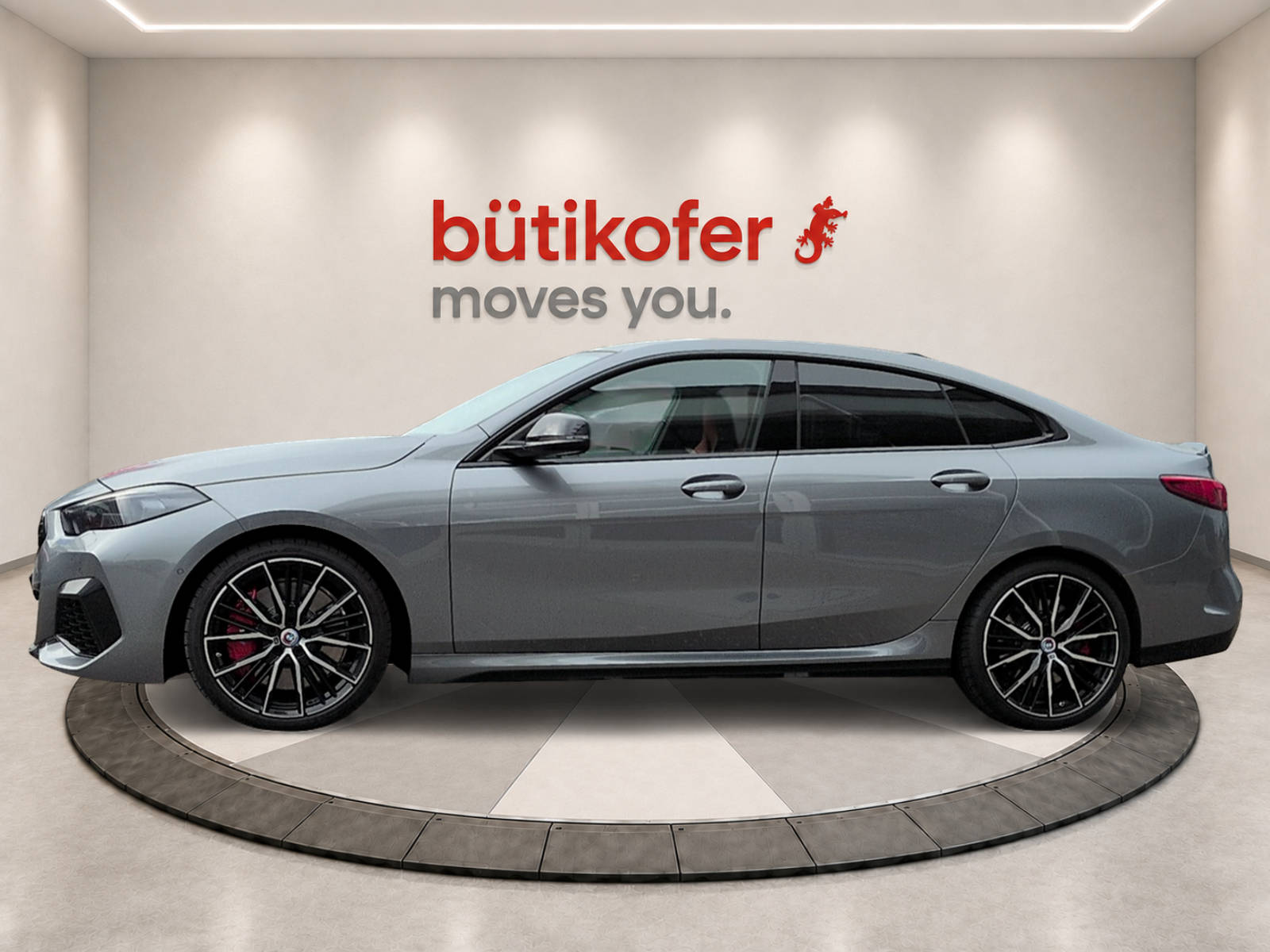 BMW M235i xDrive Gran Coupé-image-1