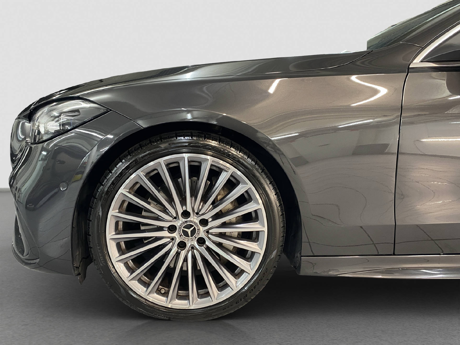 MERCEDES-BENZ C 220 d AMG Line-image-5