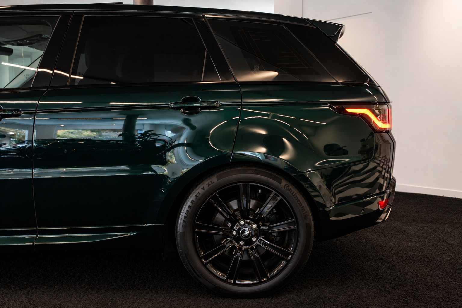 LAND ROVER Range Rover Sport D250 3.0D I6 MHEV HSE Dynamic Automatic-image-6