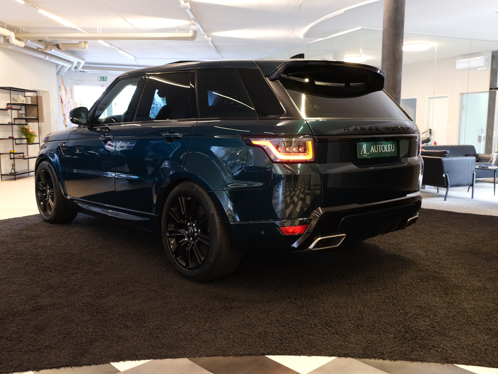 LAND ROVER Range Rover Sport D250 3.0D I6 MHEV HSE Dynamic Automatic-image-4