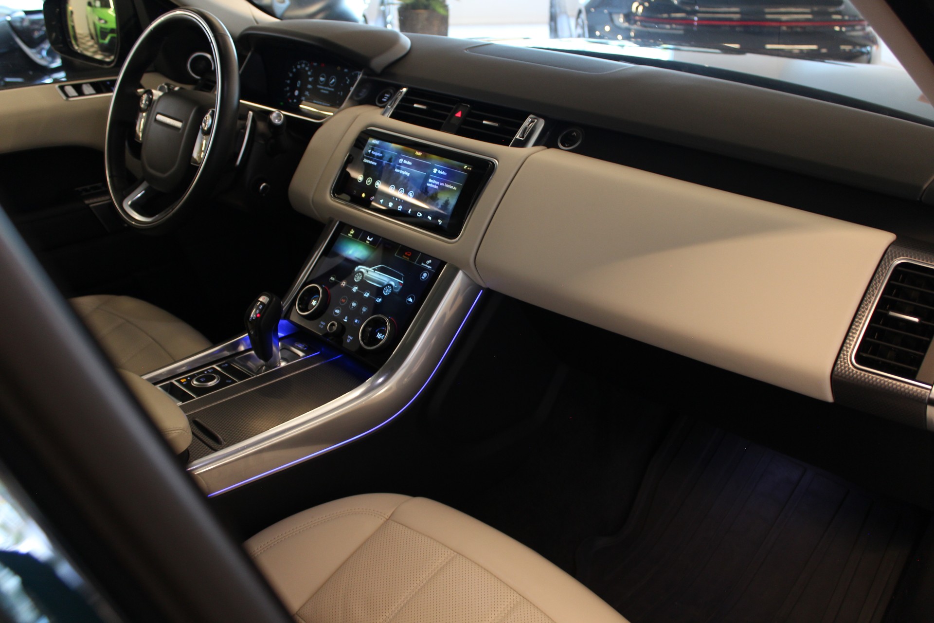 LAND ROVER Range Rover Sport D250 3.0D I6 MHEV HSE Dynamic Automatic-image-14