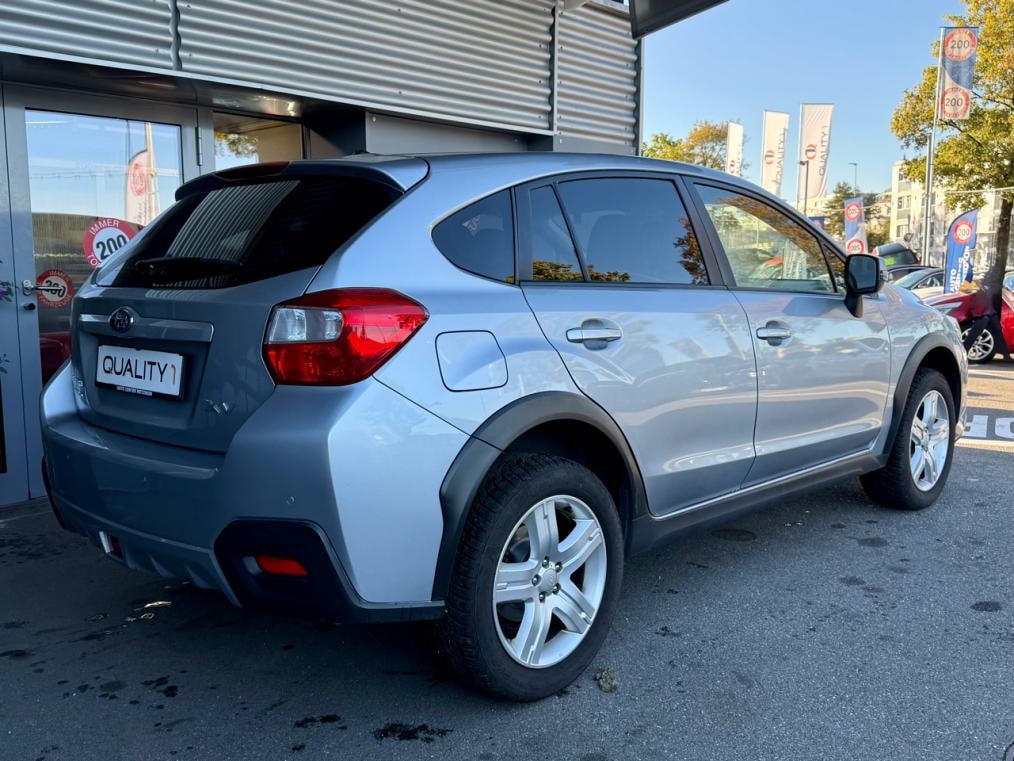 SUBARU XV 2.0 Swiss Three AWD CVT-image-2