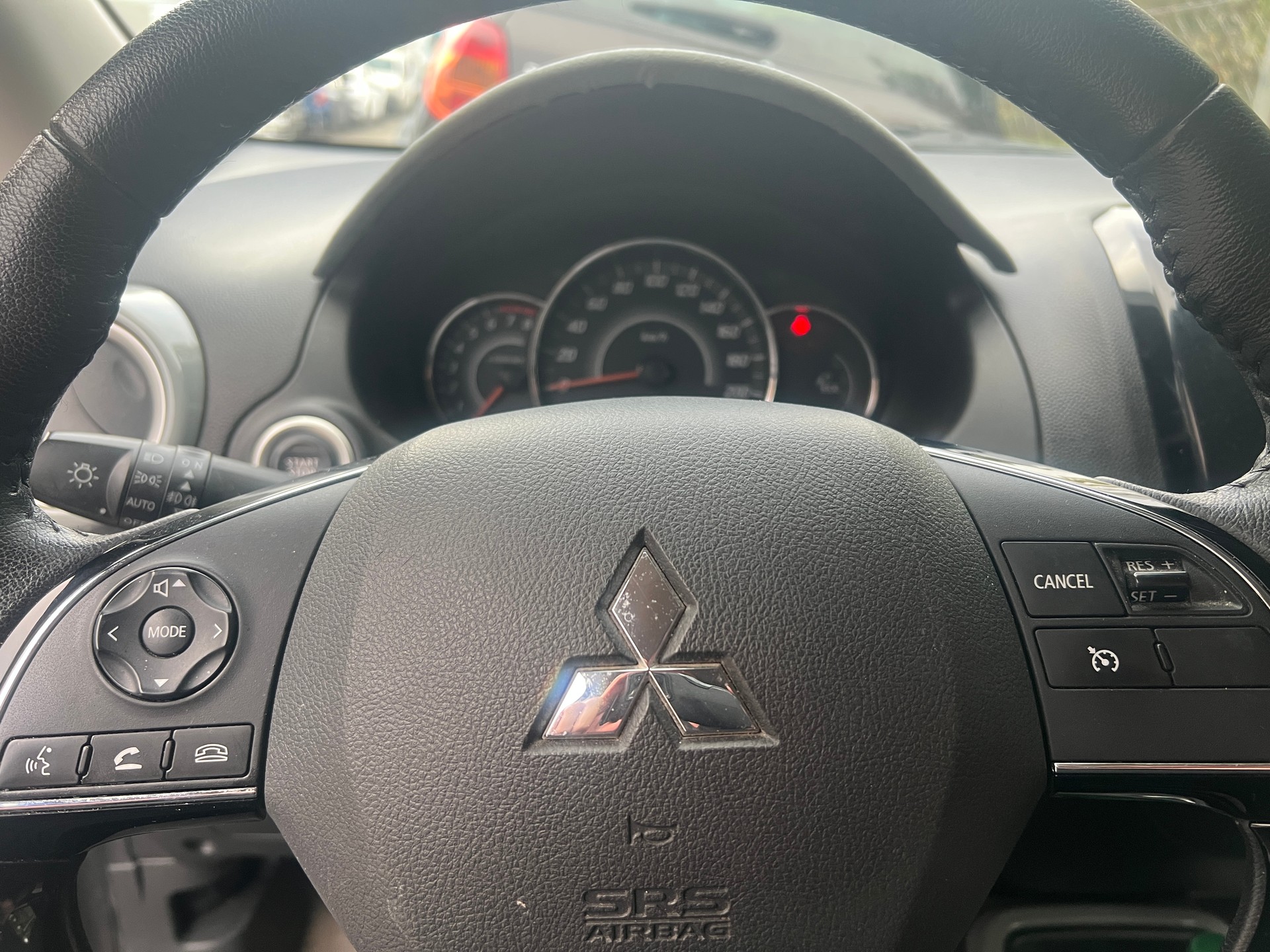 MITSUBISHI Space Star 1.2 Hanami CVT-image-2