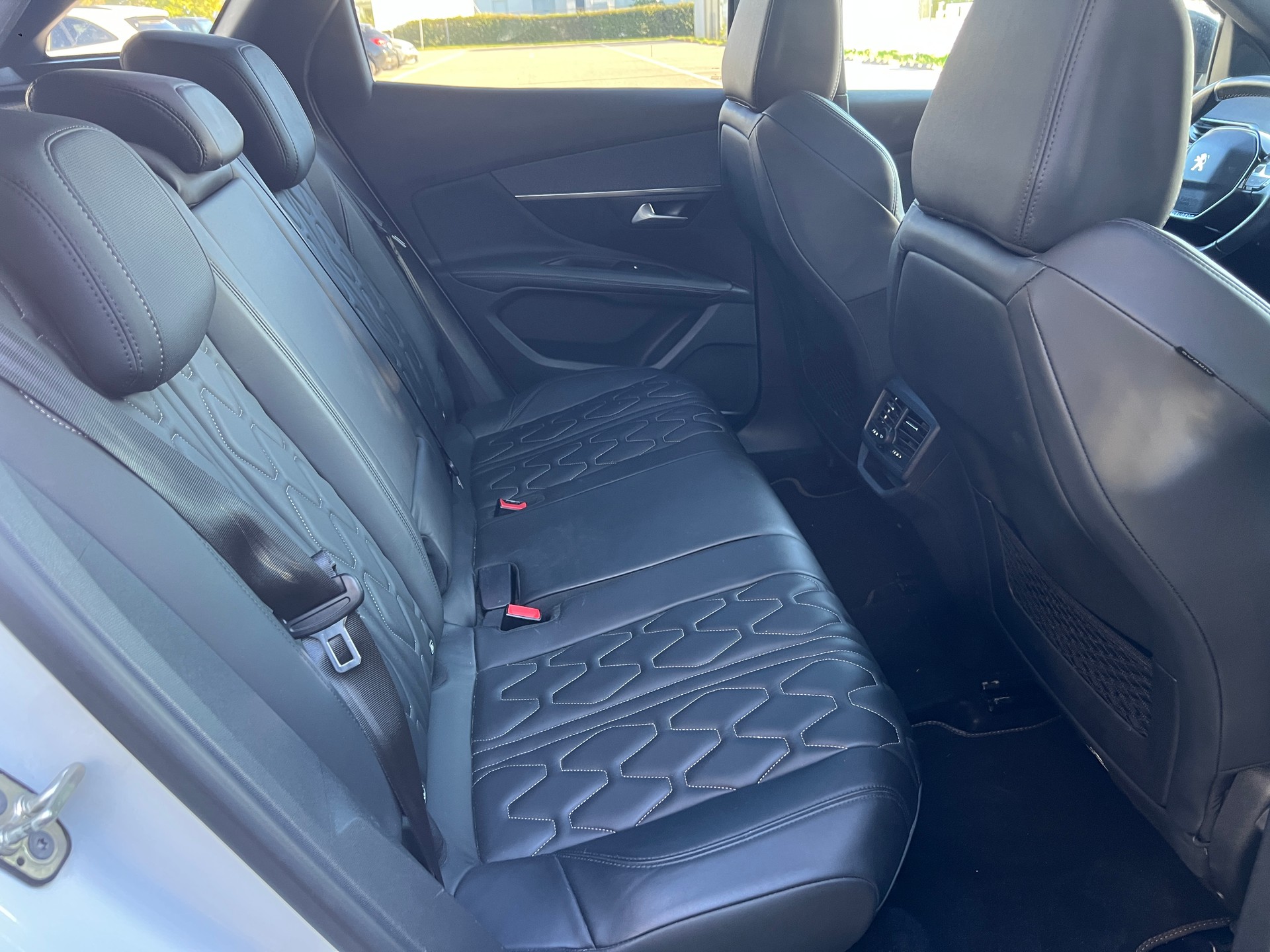 PEUGEOT 3008 1.6 THP GT Line EAT-image-11