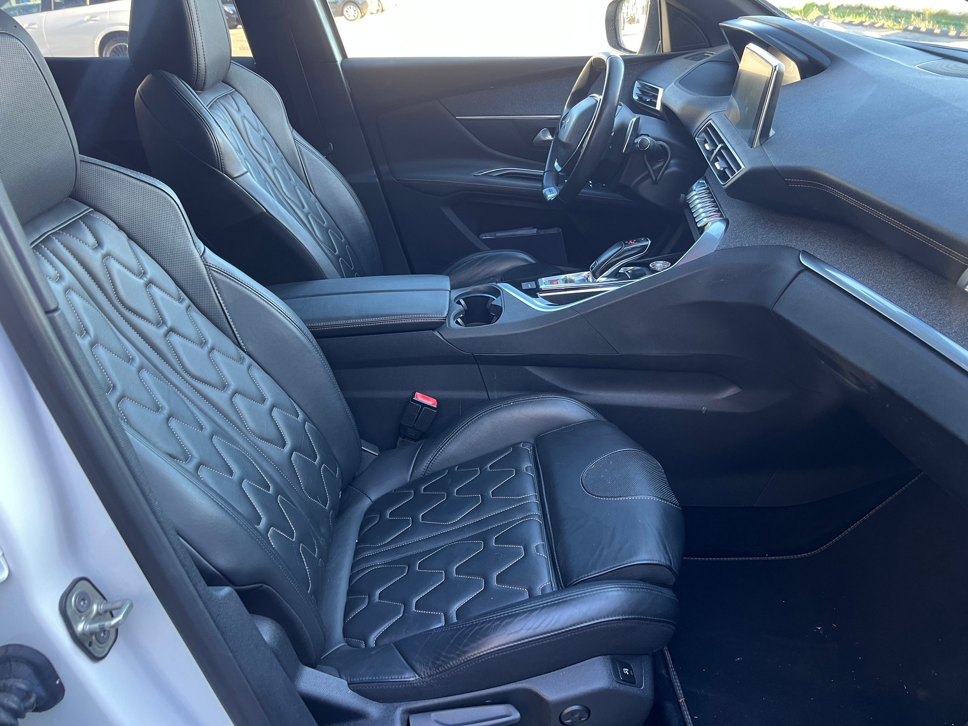 PEUGEOT 3008 1.6 THP GT Line EAT-image-10