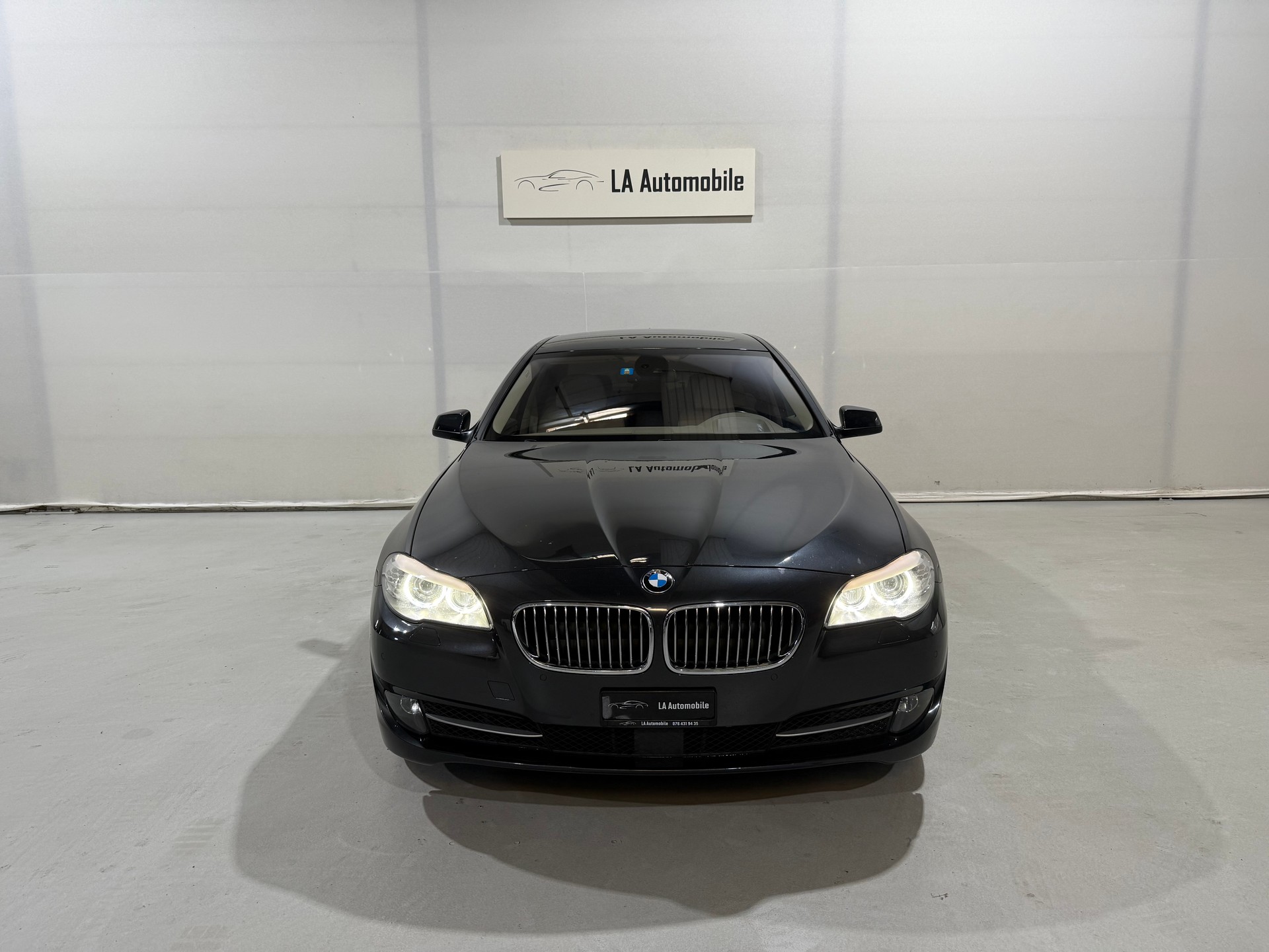 BMW 528i xDrive Steptronic-image-3