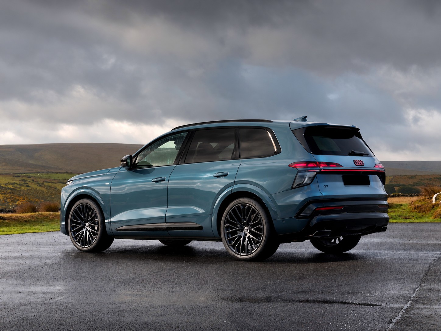 AUDI Q7 SUV TDI quattro 220 kW, MODELL 2027-image-0