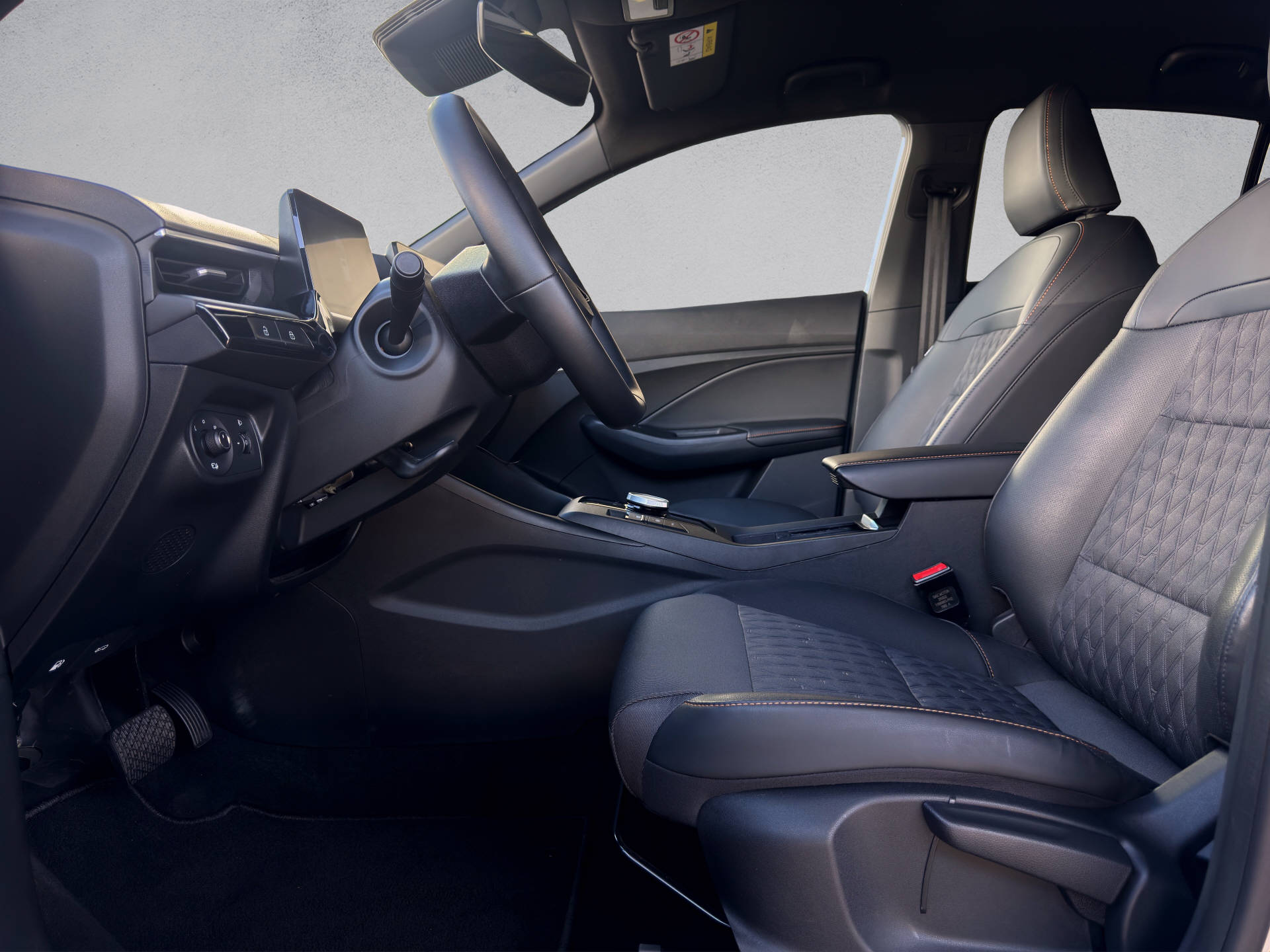 MG 3 1.5 Hybrid Luxury-image-8