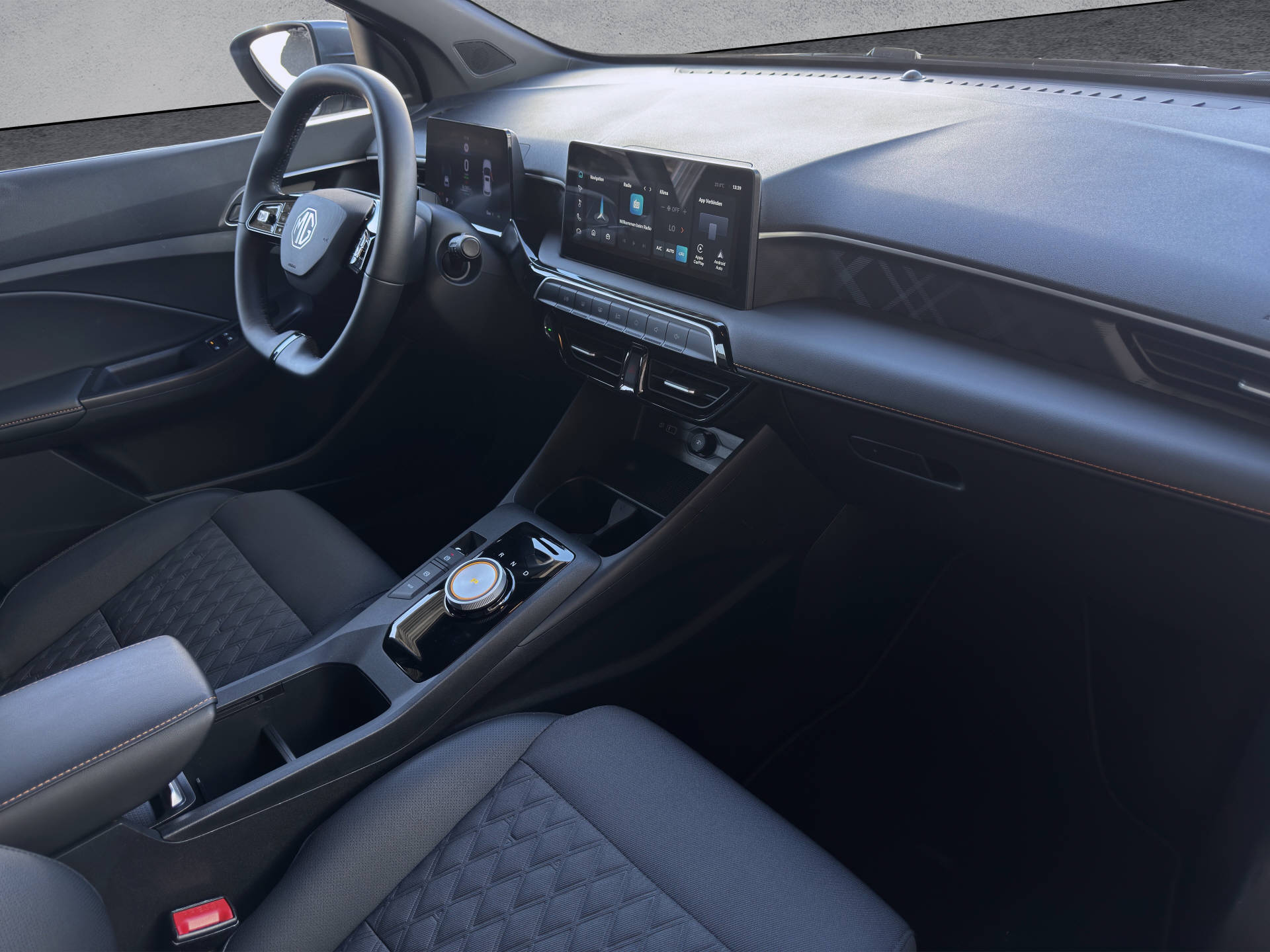 MG 3 1.5 Hybrid Luxury-image-9