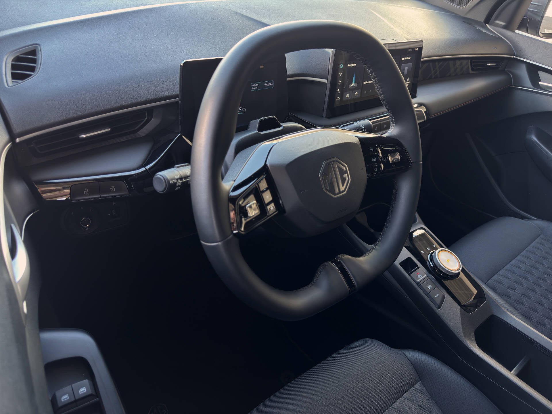 MG 3 1.5 Hybrid Luxury-image-7