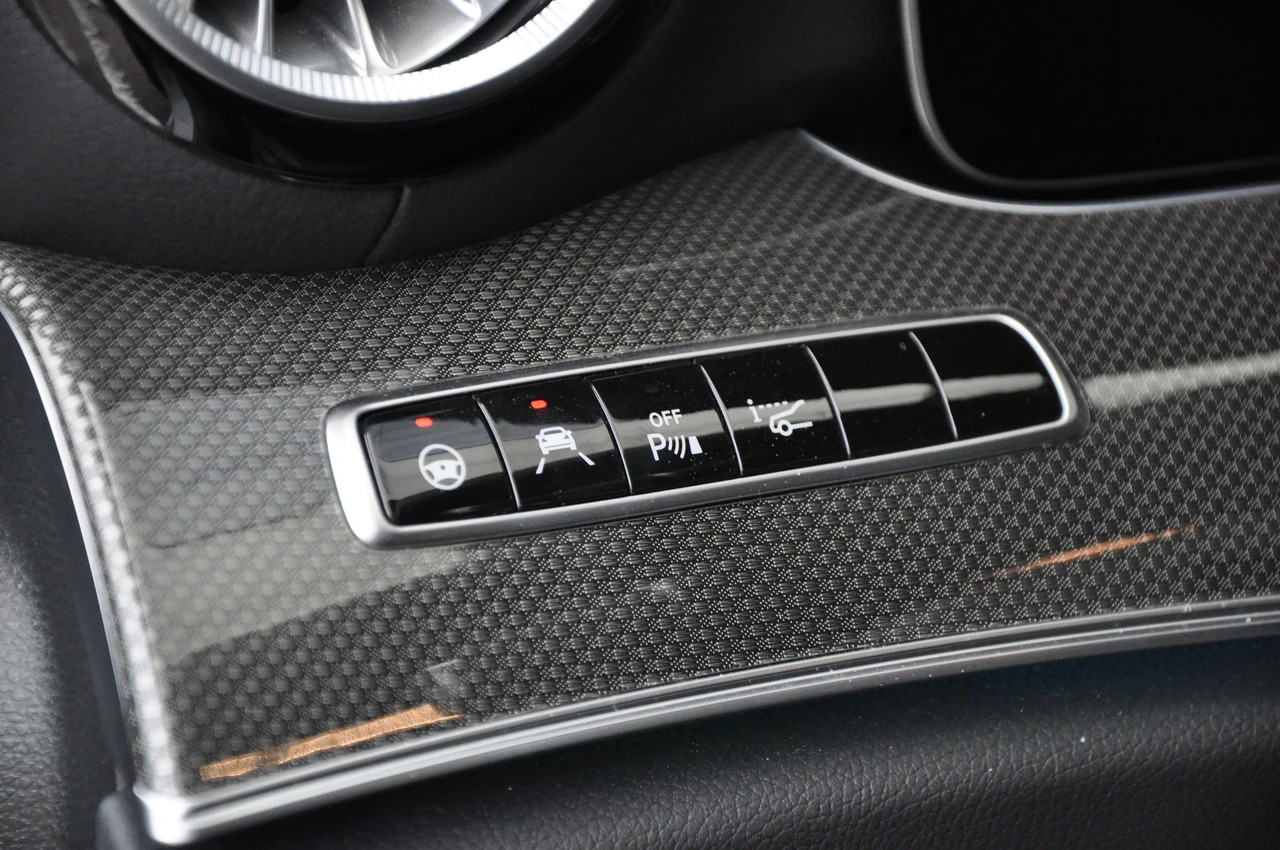 MERCEDES-BENZ CLS 450 4Matic AMG Line 9G-Tronic-image-25