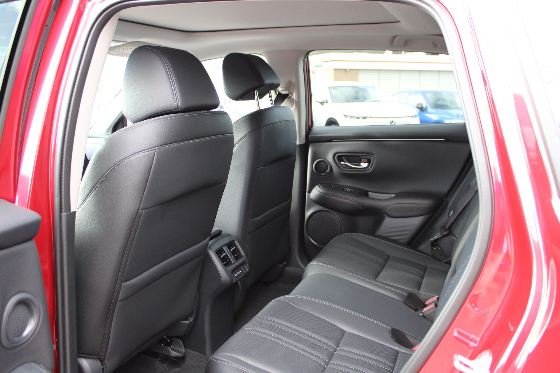 HONDA ZR-V 2.0i MMD Hybrid Advance-image-10