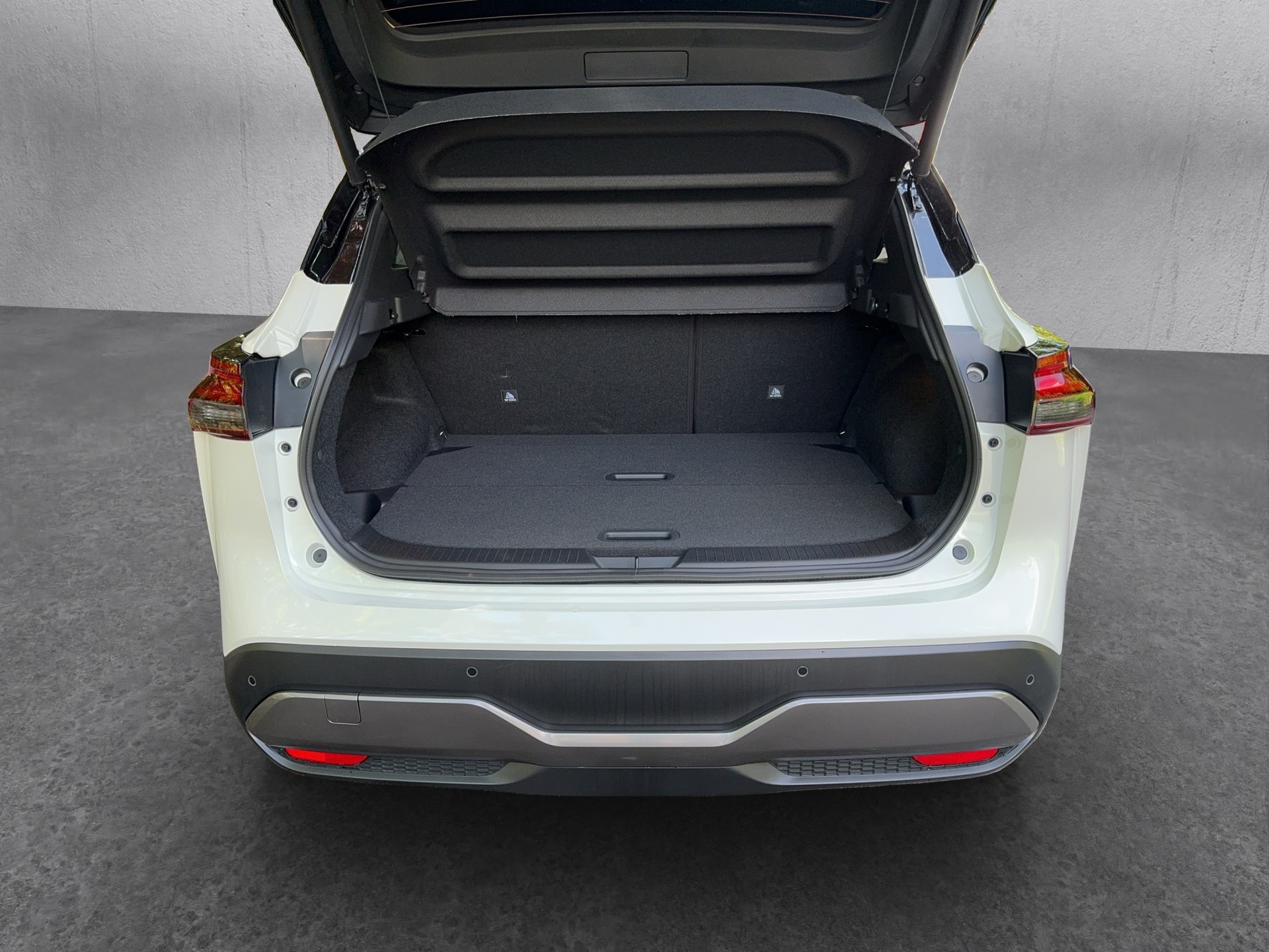 NISSAN Qashqai 1.3 MHEV Tekna+ 4x4-image-18