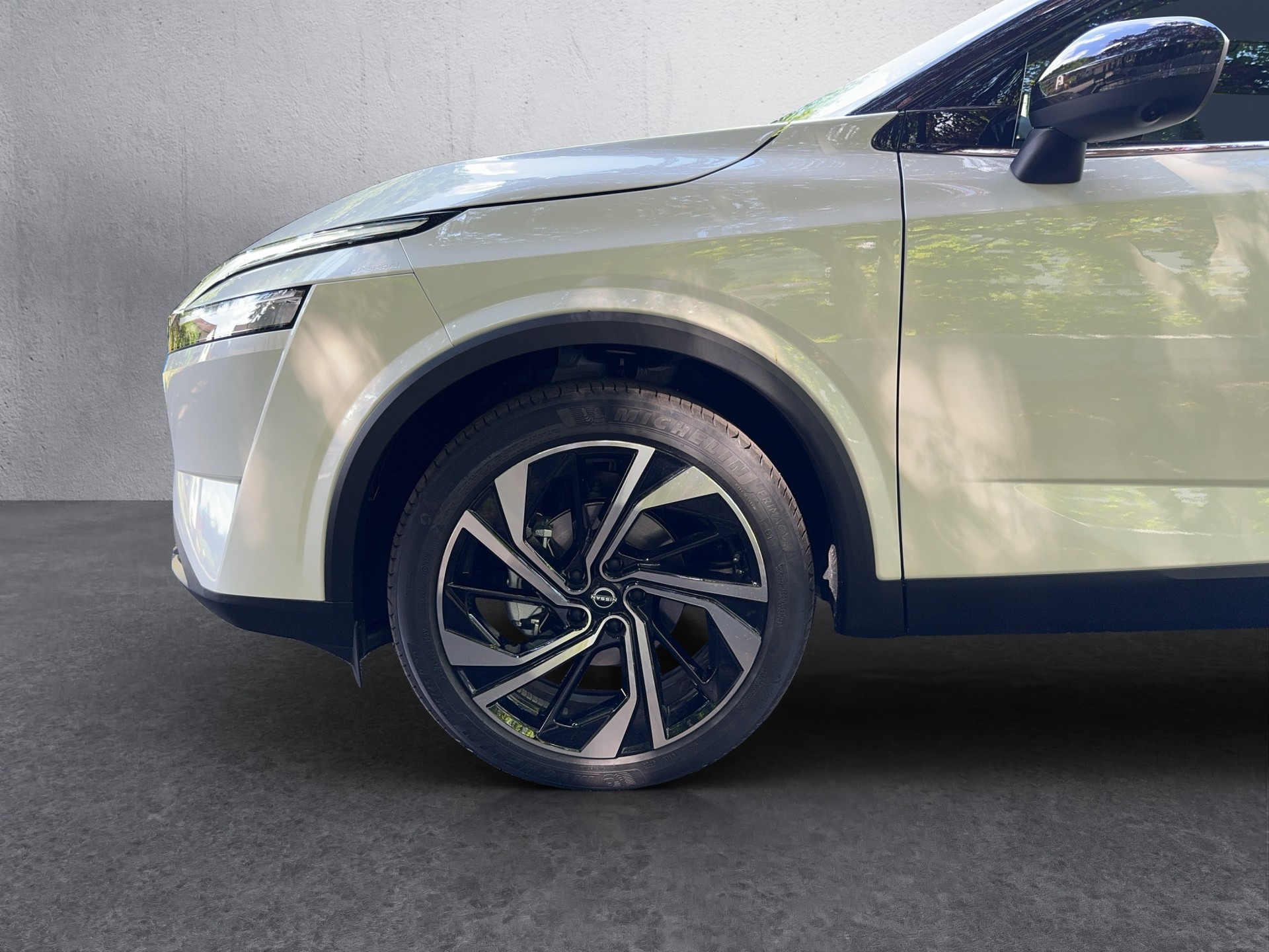 NISSAN Qashqai 1.3 MHEV Tekna+ 4x4-image-19