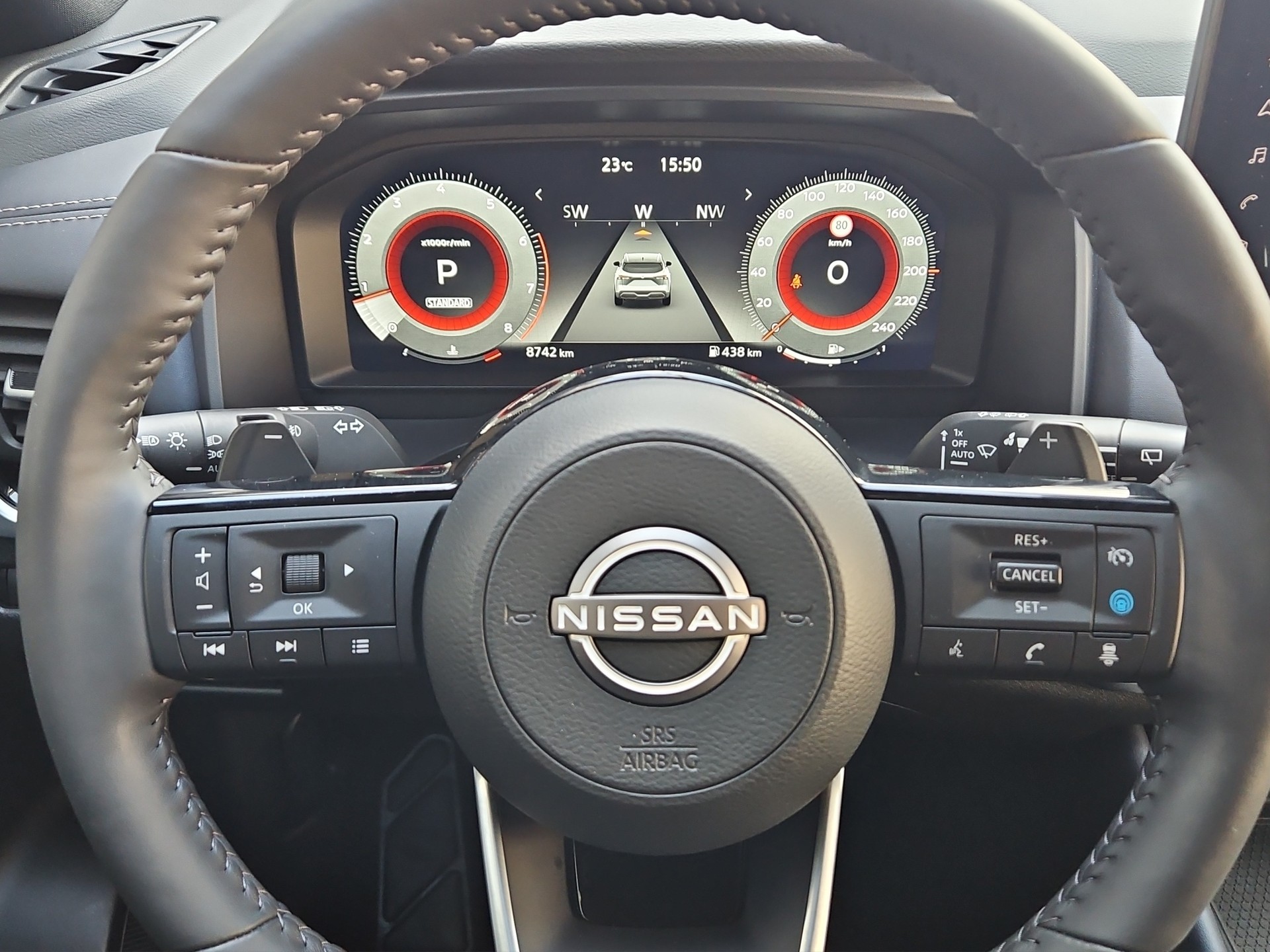 NISSAN Qashqai 1.3 MHEV Tekna+ 4x4-image-13