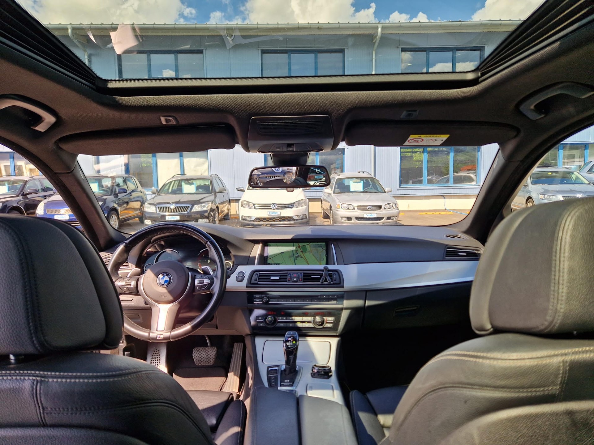 BMW M550d Touring xDrive Steptronic-image-10