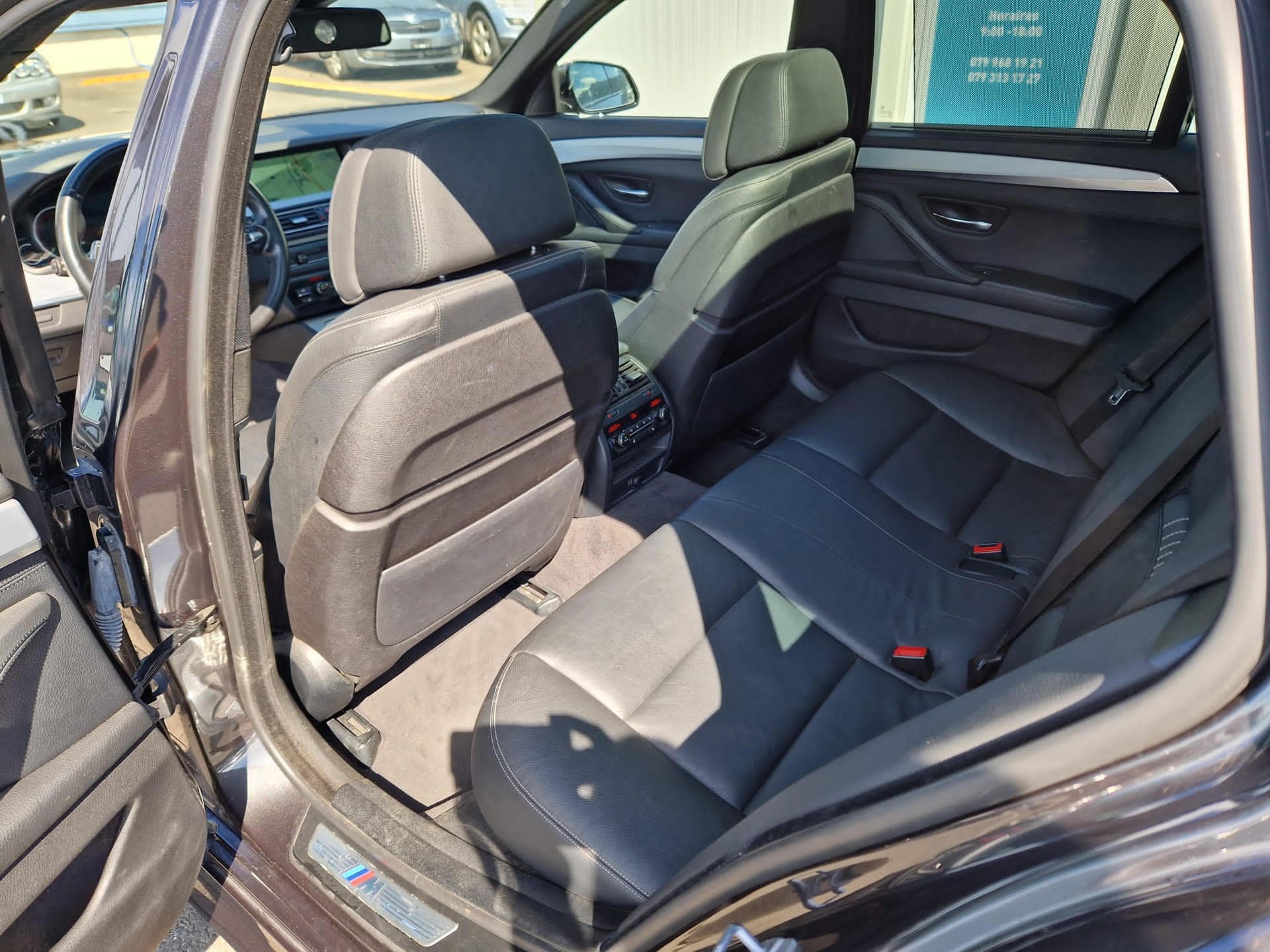 BMW M550d Touring xDrive Steptronic-image-9